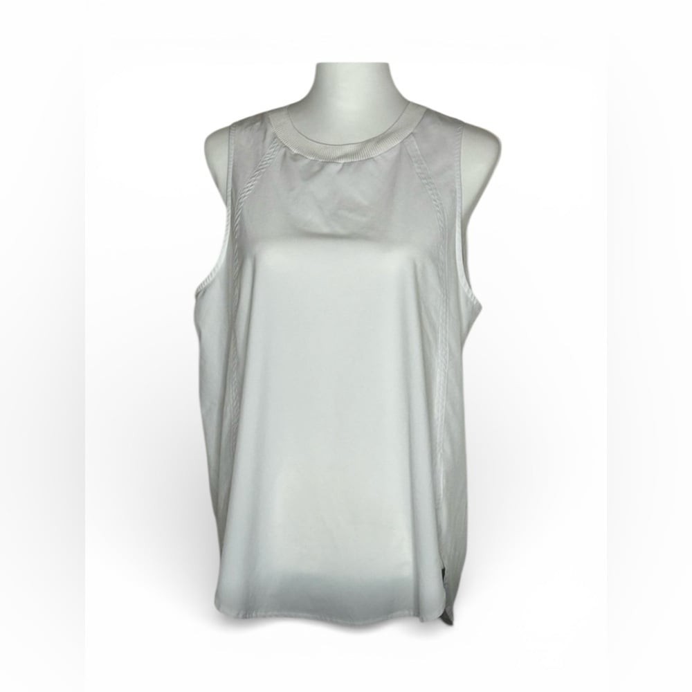 Athleta women’s sleeveless white top size large athleisure workout wear casual