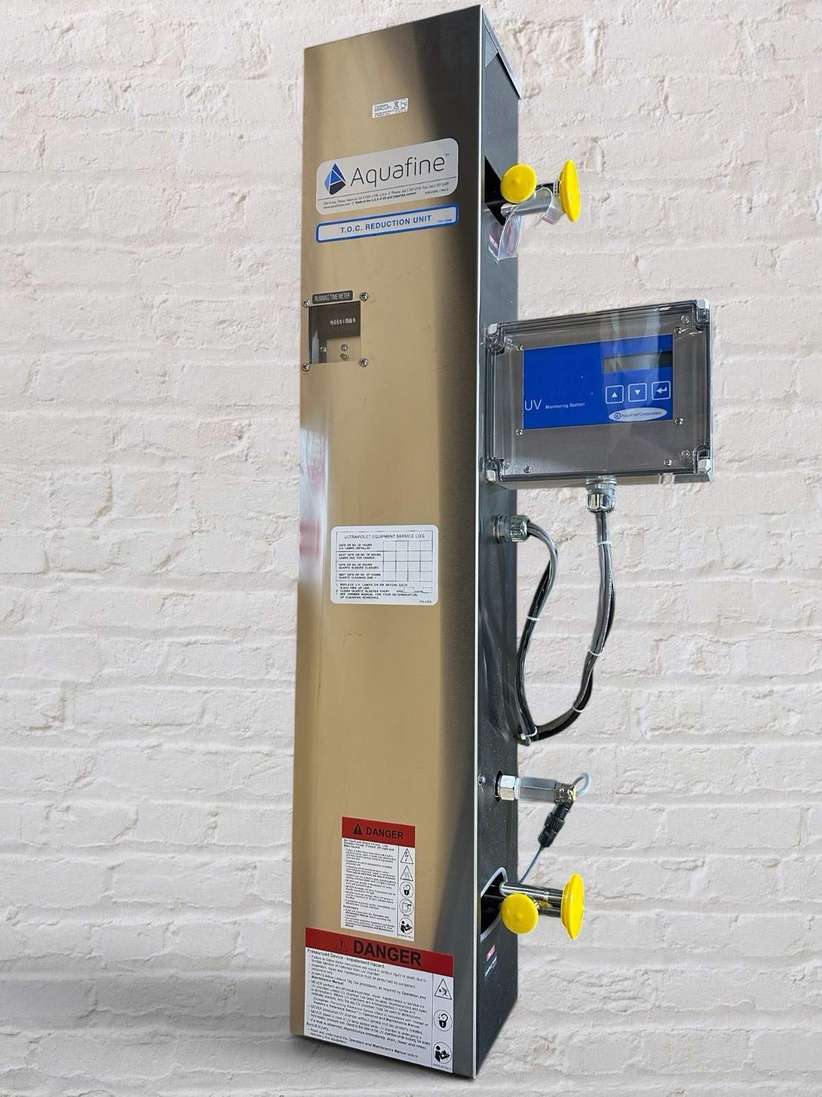Aquafine SL-1 UV Water Treatment TOC Reduction System w/ Controller NEW