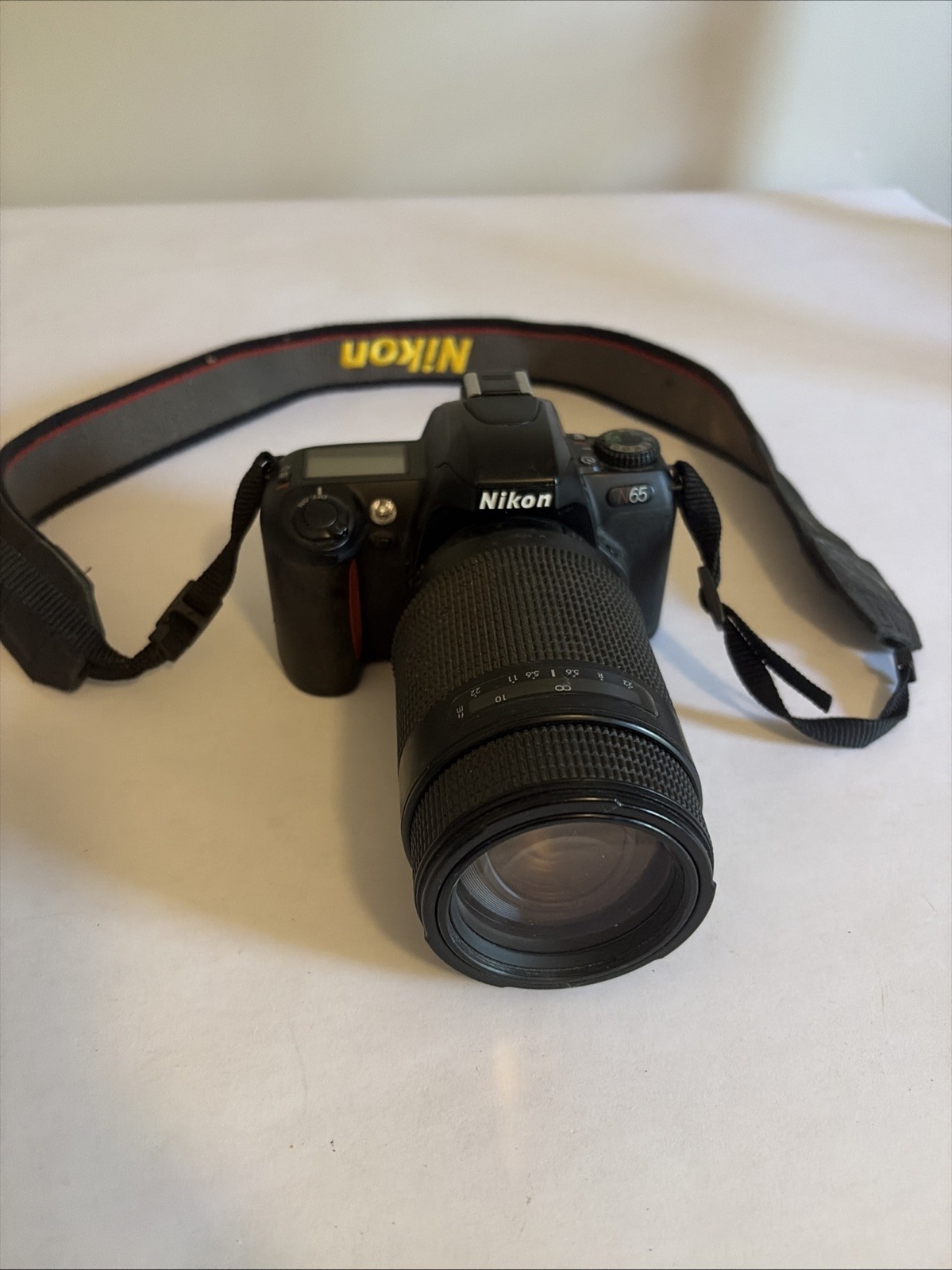 Nikon N65 35mm Film SLR Camera w/ Quantaray Tech-10 1:4-5.6 f=75-300mm Untested