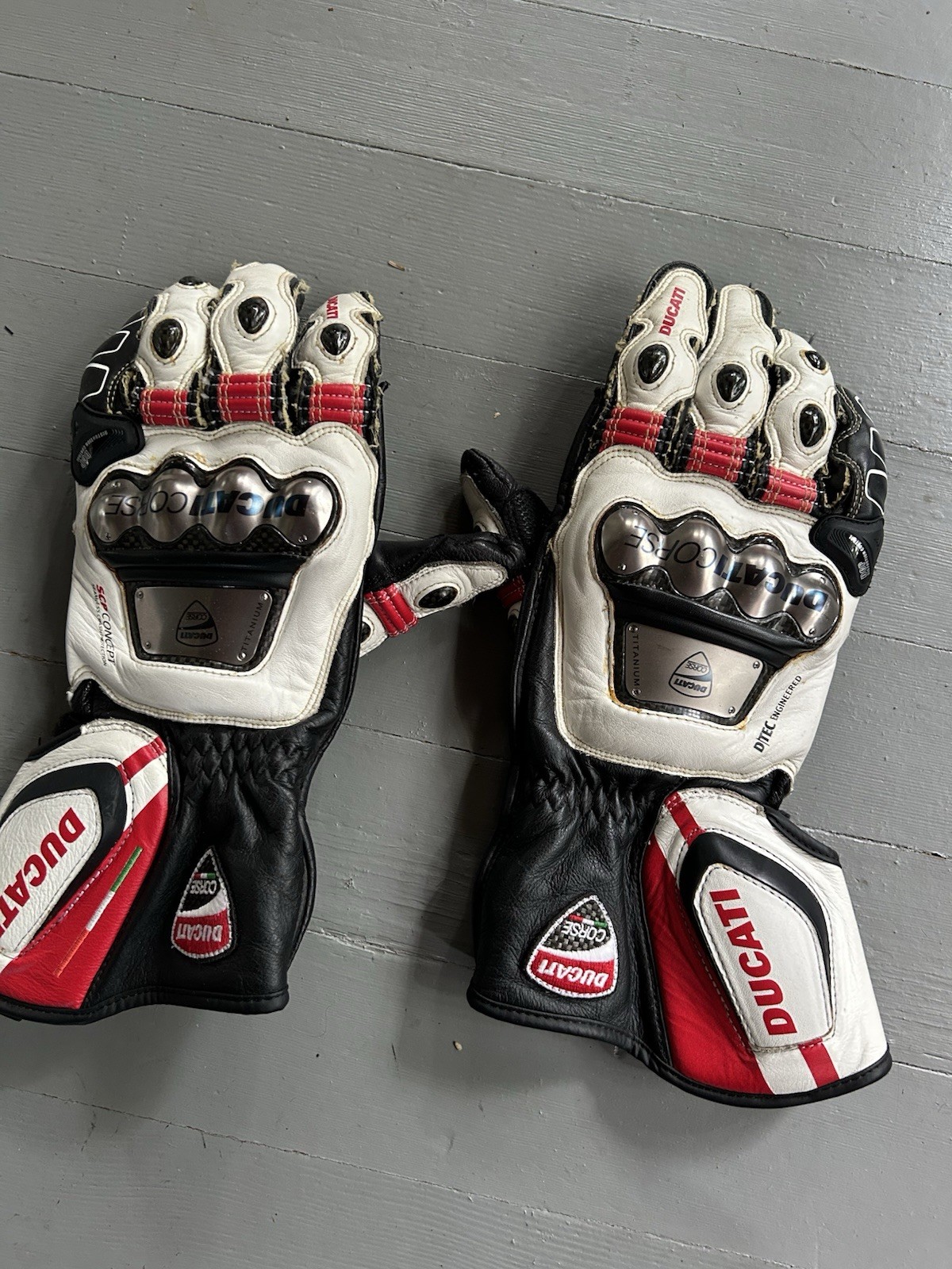Dainese Ducati Corse D1 Gloves GENUINE Size xL Men Motorcycle Racing Dainese Ducati Corse D1 Gloves GENUINE Size xL Men Motorcycle Racing
