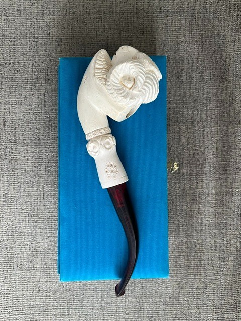 Vintage Hand-Carved Meerschaum Ram\'s Head Pipe with Original Case
