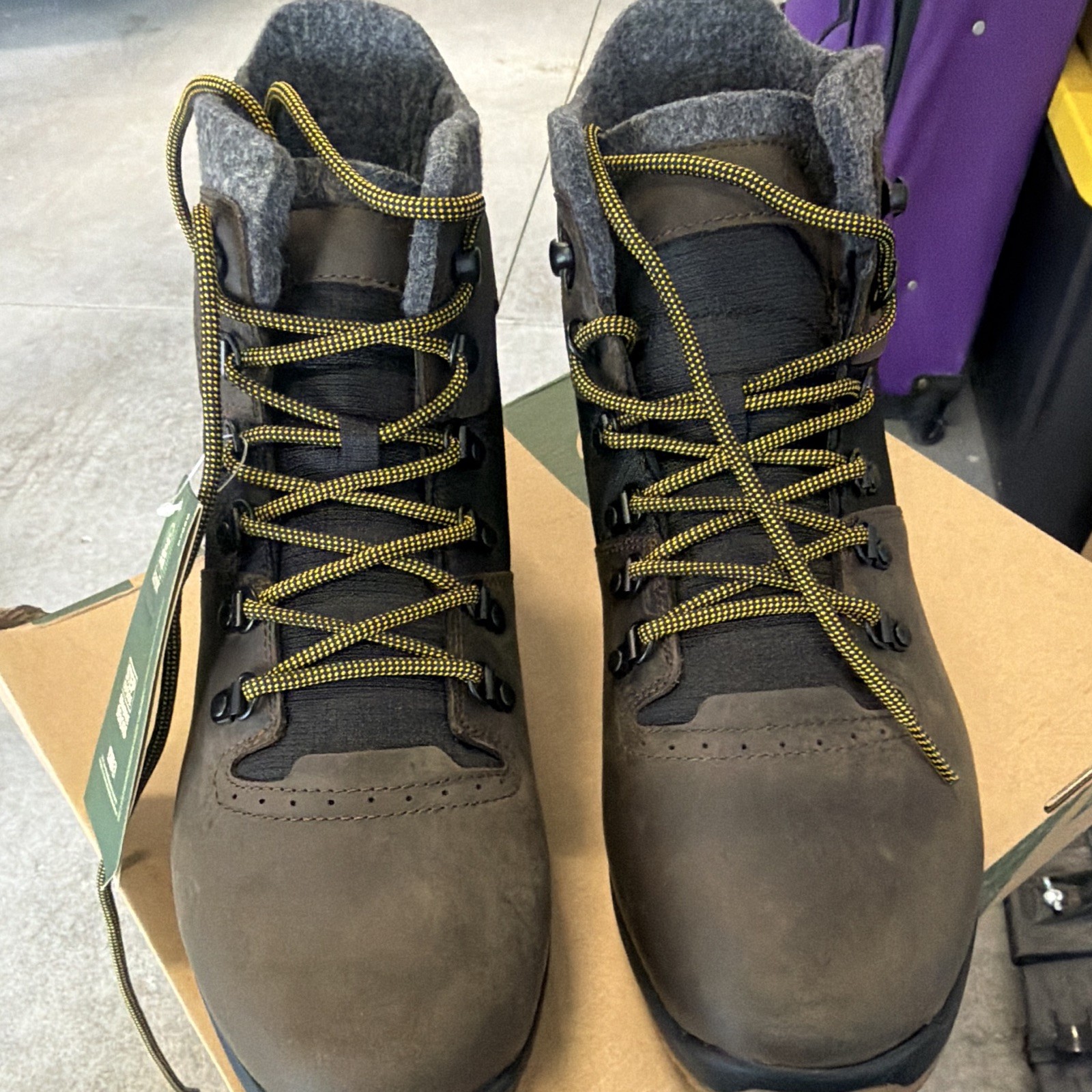 Kamik Velox Men\'s Hiking Boots US 12 Medium Width Chocolate Brown Kamik Velox Men\'s Hiking Boots US 12 Medium Width Chocolate Brown