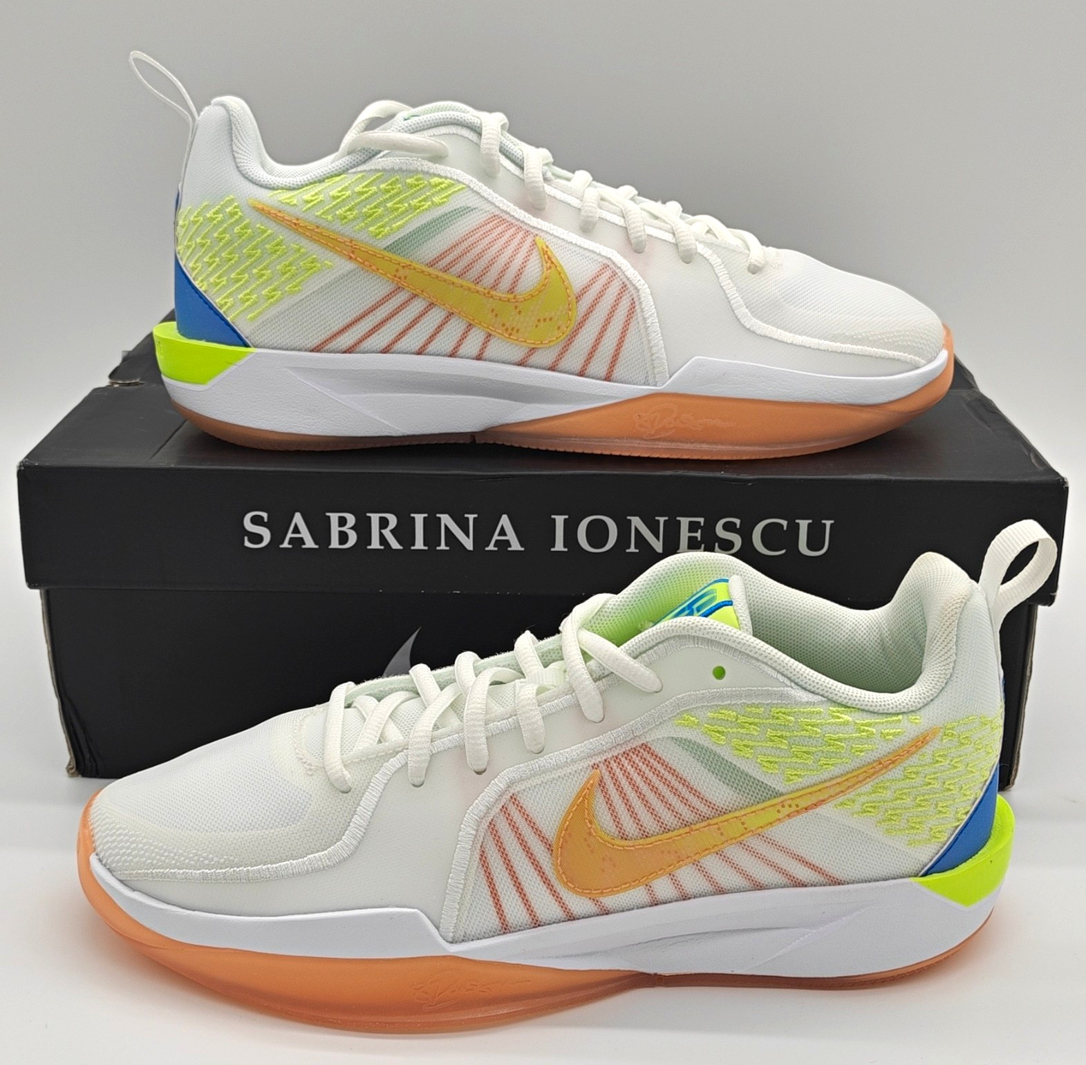 Nike Sabrina 2 SE (GS) Kids Low Top Lace-Up White/Lt Lemon Twist 7Y HF1188-100 Nike Sabrina 2 SE (GS) Kids Low Top Lace-Up White/Lt Lemon Twist 7Y HF1188-100
