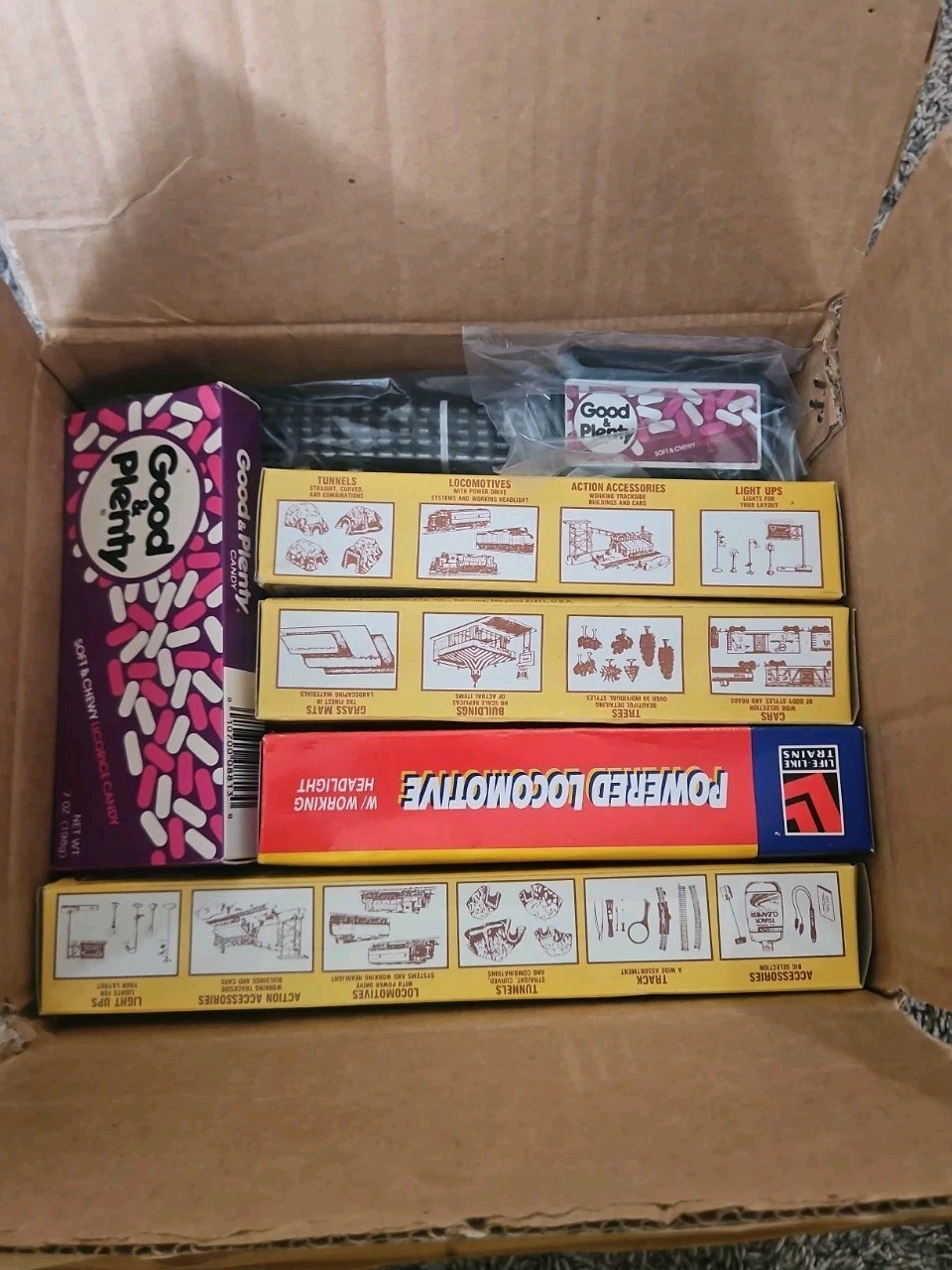 Life-like Trains Ho Scale Good And Plenty Set All Original Mail In Order In Box Life-like Trains Ho Scale Good And Plenty Set All Original Mail In Order In Box