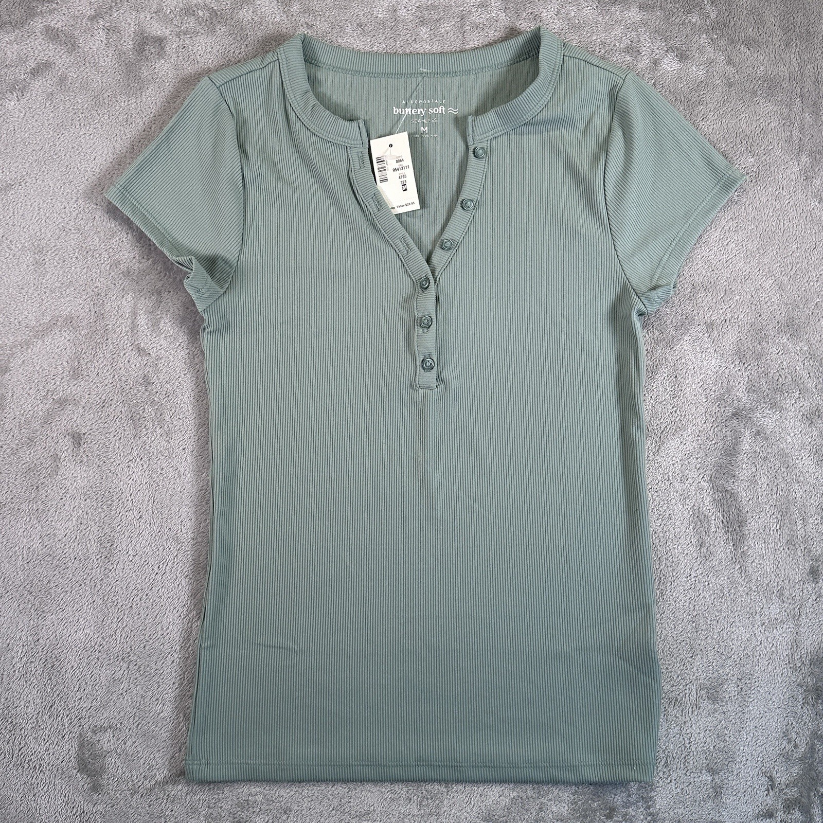 Aeropostale Women’s Buttery Soft V-Neck With Buttons Seamless Size Medium Aeropostale Women’s Buttery Soft V-Neck With Buttons Seamless Size Medium