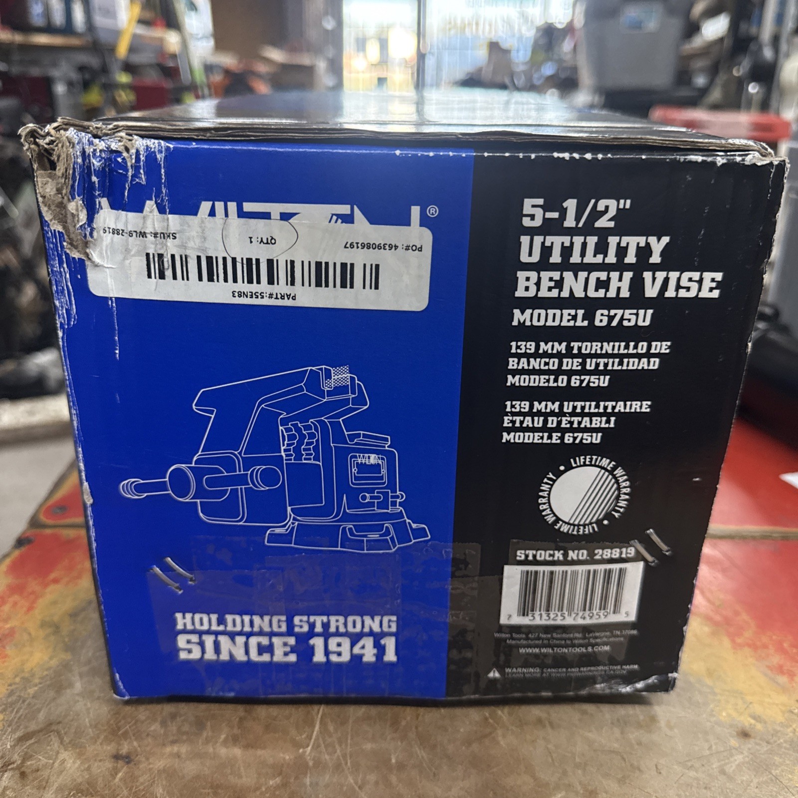 Wilton 675U Combination Bench Vise, Swivel, Iron 5-1/2” Utility 28819 Wilton 675U Combination Bench Vise, Swivel, Iron 5-1/2” Utility 28819