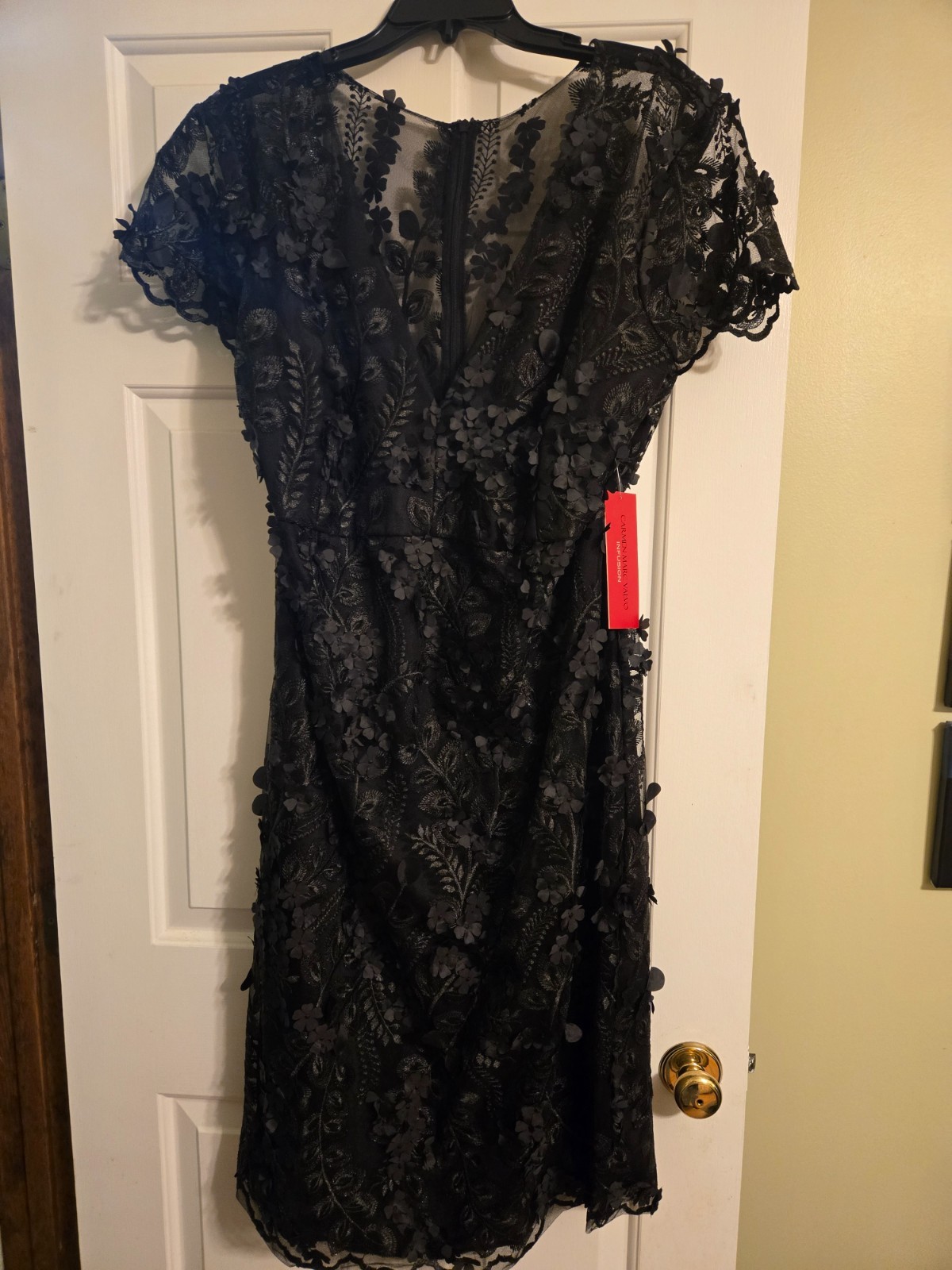 Carmen Marc Valvo lace dress 24W NWT Carmen Marc Valvo lace dress 24W NWT