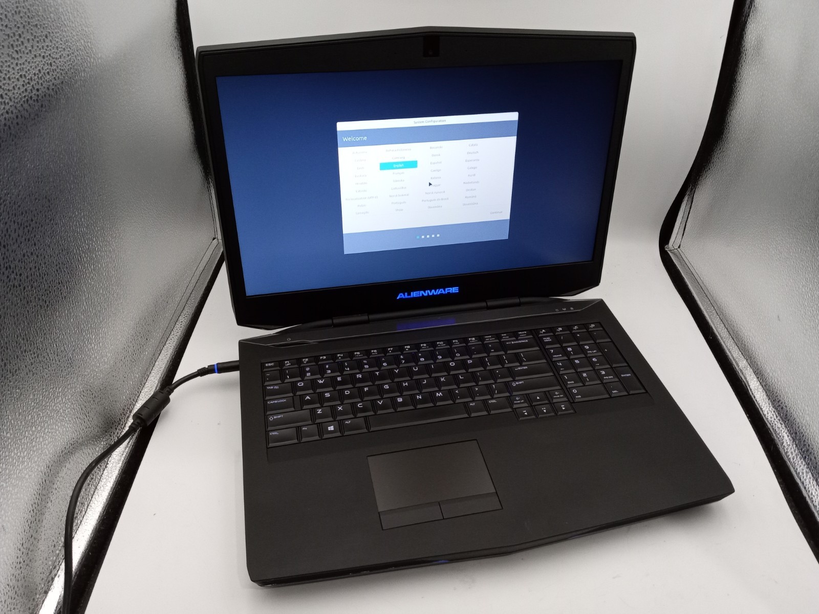 Alienware M17x Gaming i7-4900MQ 16GB 256GB SSD Linux Mint GTX 880M - READ -RR