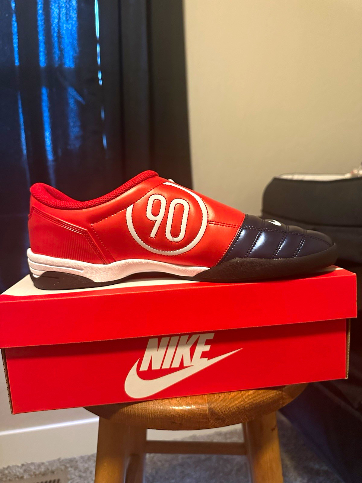 Nike Total 90 3 SP USA Men\'s Low Top Lace-Up Athletic Sneakers Navy/Red Nike Total 90 3 SP USA Men\'s Low Top Lace-Up Athletic Sneakers Navy/Red