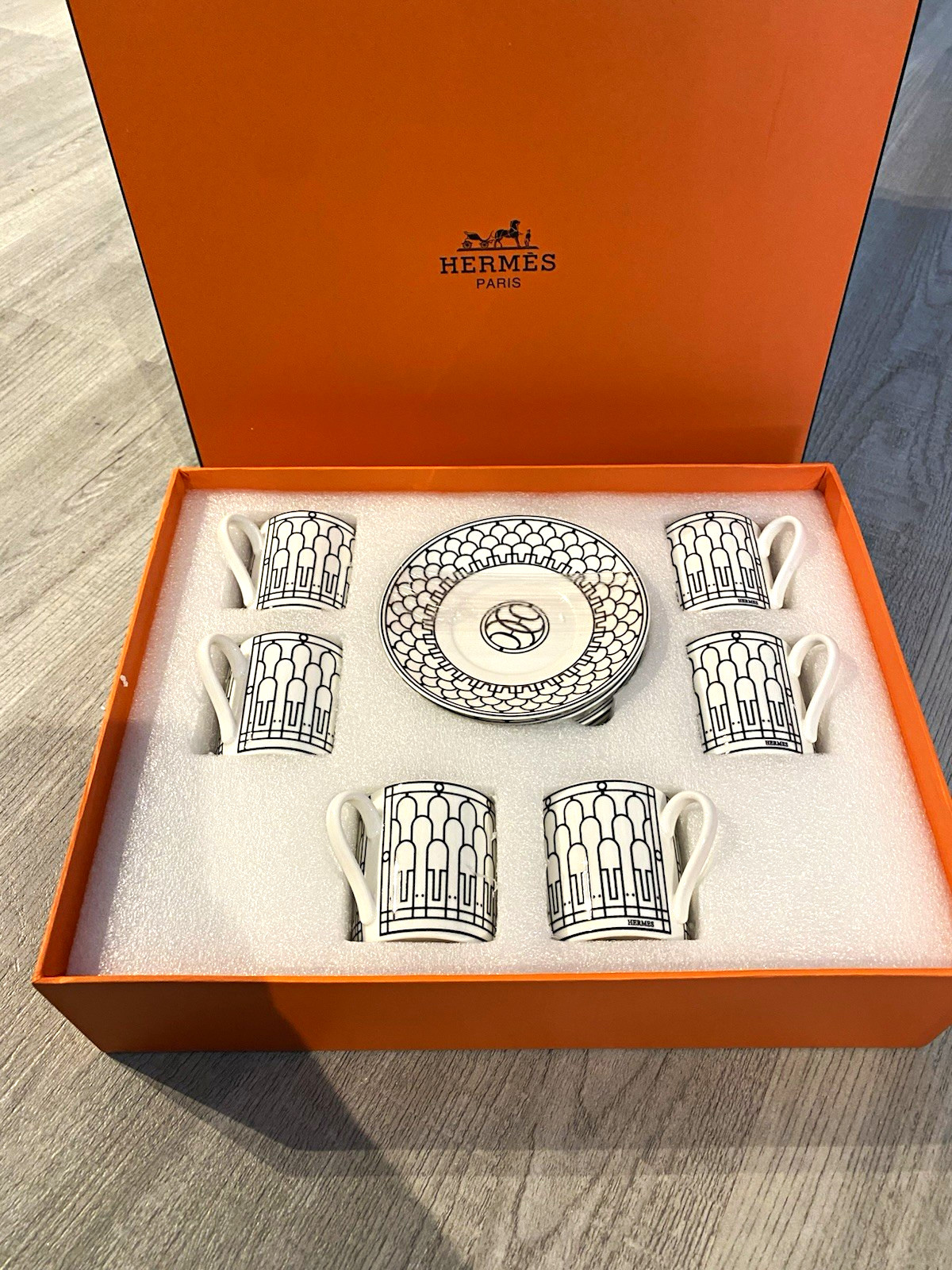 Hermès H-DECO Porcelain Espresso Cup & Saucer Set 12pc/Service for 6 B/W