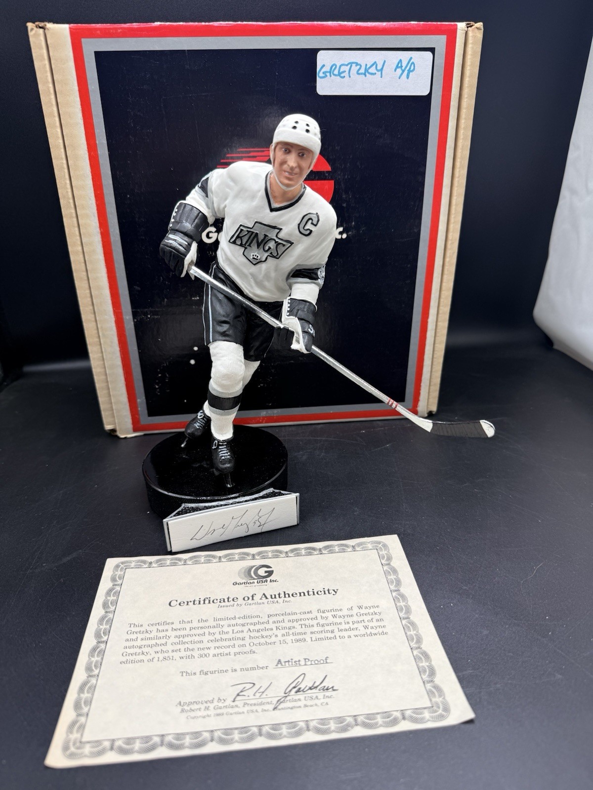 Kings WAYNE GRETZKY SIGNED AUTO Gartlan Figurine *MINT* ARTIST PROOF w/COA