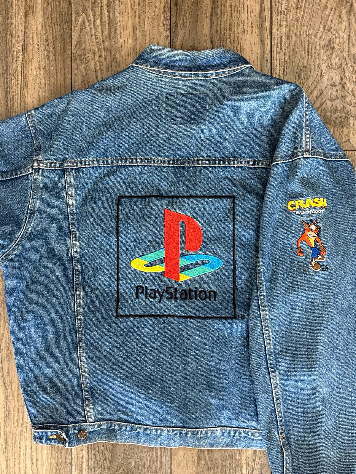 VTG PS1 PlayStation Crash Bandicoot Embroidered Denim Jacket Size XL RARE VTG PS1 PlayStation Crash Bandicoot Embroidered Denim Jacket Size XL RARE