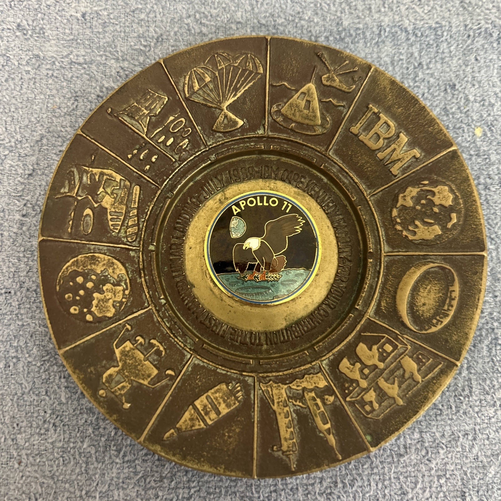 Apollo 11 Commemorative Medal Brass Ashtray 1969 Apollo Mission with Eagle Apollo 11 Commemorative Medal Brass Ashtray 1969 Apollo Mission with Eagle