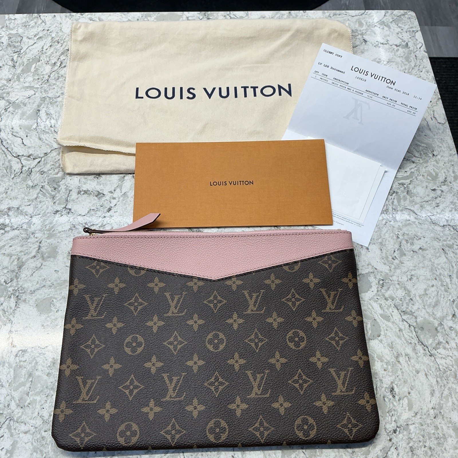 TARIFF FREE Authentic Louis Vuitton Daily Pouch Monogram M62942 w/Dust Bag Recei TARIFF FREE Authentic Louis Vuitton Daily Pouch Monogram M62942 w/Dust Bag Recei