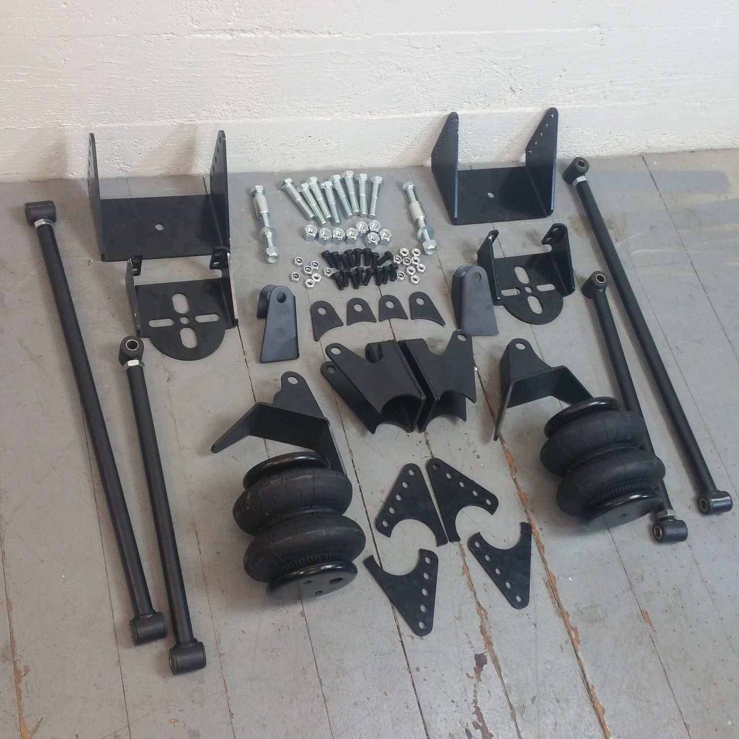 Buick 2600lb.  Bags & Brackets Gangster Rear 4 Link Kit 38-53 Pro Tour