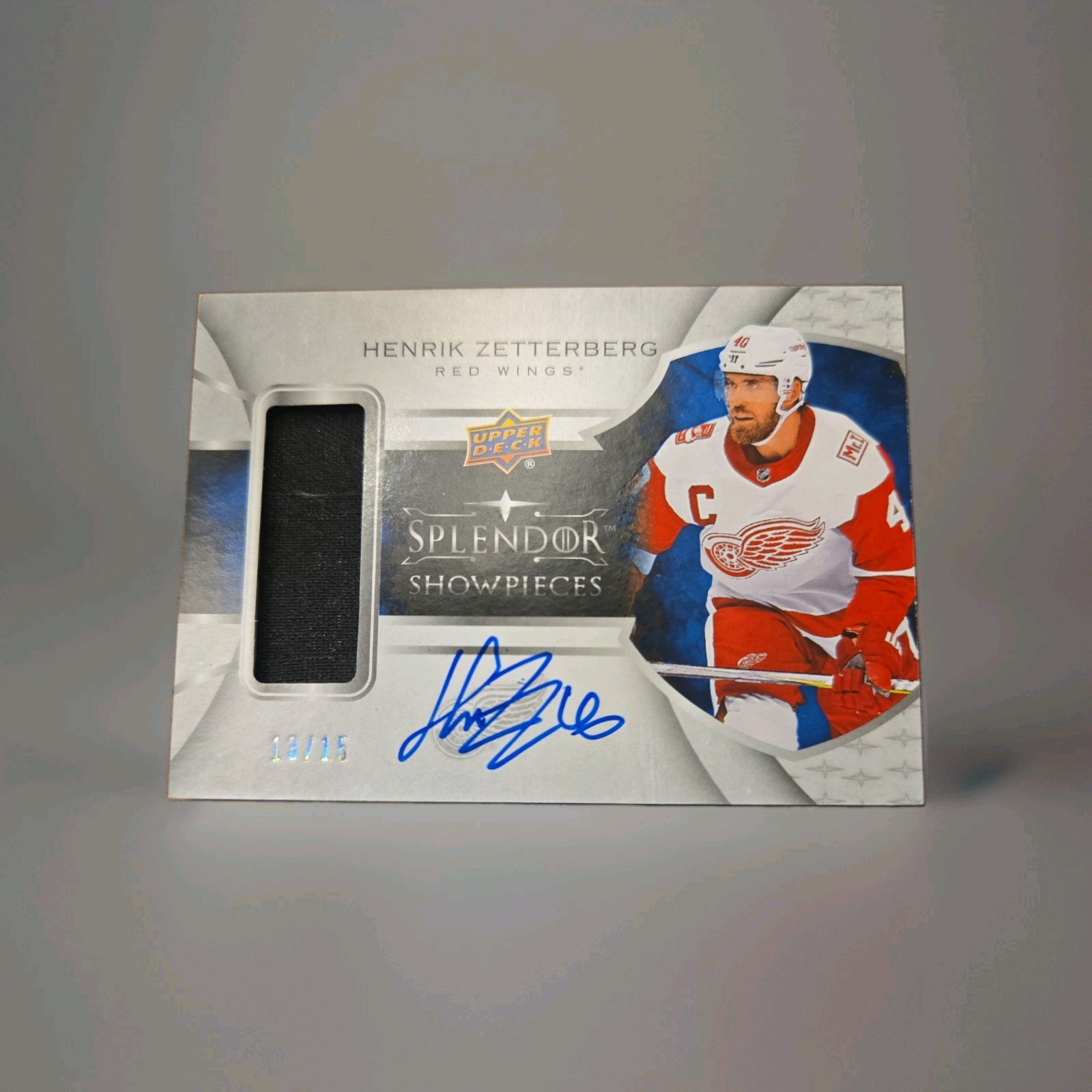 2017-18 UD Splendor - Showpieces 2020-21 The Cup Henrik Zetterberg #13/15 2017-18 UD Splendor - Showpieces 2020-21 The Cup Henrik Zetterberg #13/15