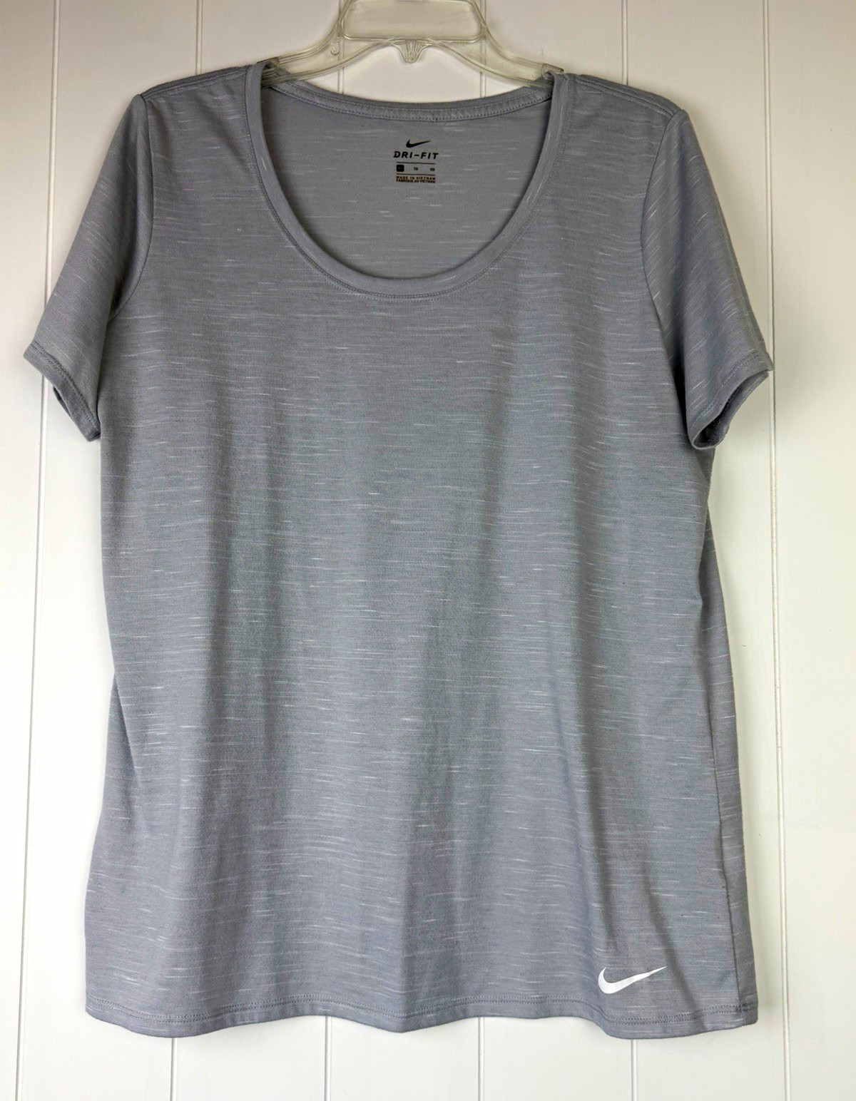 Nike Dri-FIT Women’s Gray Scoop Neck Short Sleeve Stretch Tee XL