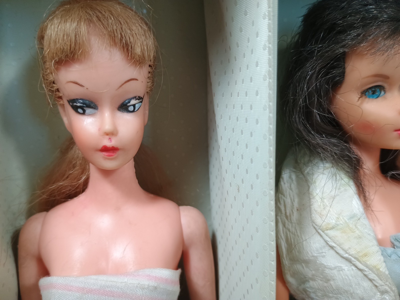 Mattel BARBIE & SKIPPER Case 1964 With Two Barbies No Drawers READ DESCRIPTION 