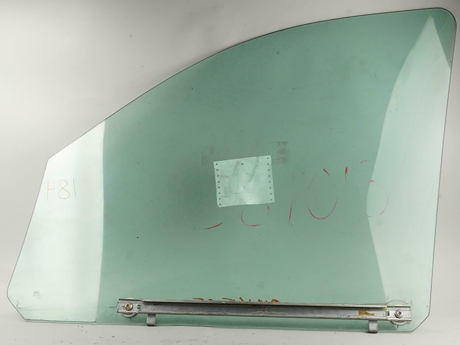 04-07 Ford Freestar Door Window Glass Front Passenger Side 3F2Z1621410AA OEM