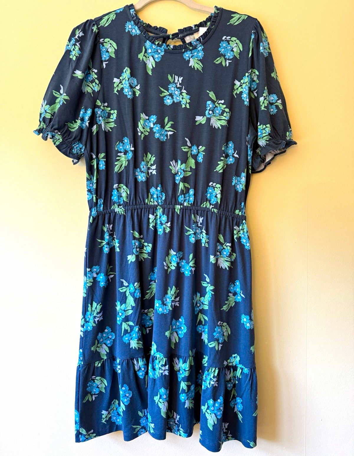LOFT Outlet Gray Blue Green Floral A-Line Dress L Round Neck Ruffle Sleeve LOFT Outlet Gray Blue Green Floral A-Line Dress L Round Neck Ruffle Sleeve