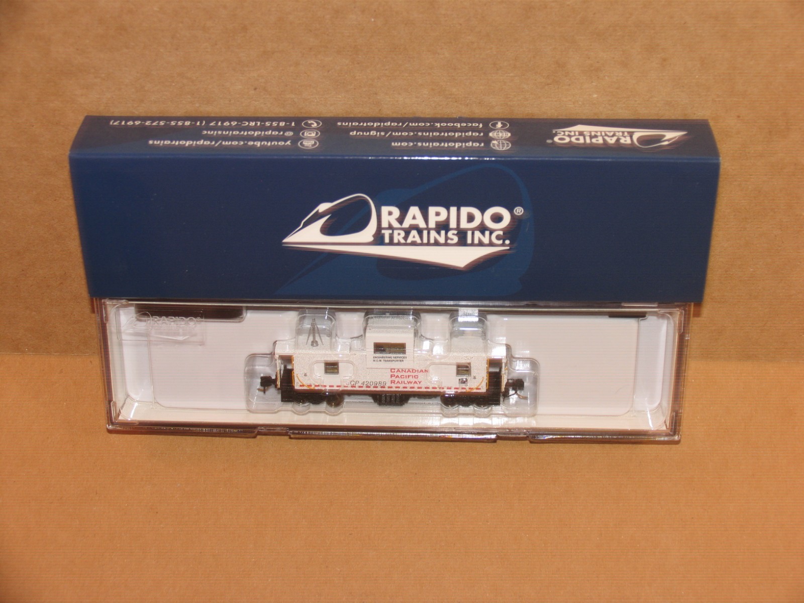 Rapido Trains Canadian Pacific Engineering Lighted Wide Vision Caboose #420989 N