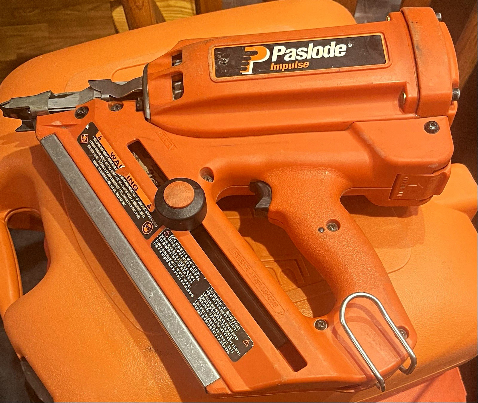 Paslode Impulse 900420 Cordless Framing Nailer Orange 2-3 1/4 in Paslode Impulse 900420 Cordless Framing Nailer Orange 2-3 1/4 in