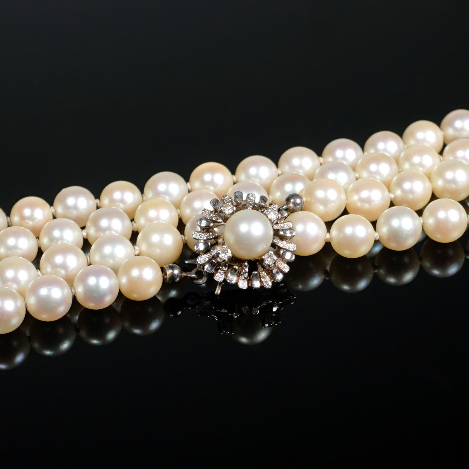 J. Köhle Cultured Pearl Necklace 14K Gold Diamond Clasp Opera Length J. Köhle Cultured Pearl Necklace 14K Gold Diamond Clasp Opera Length