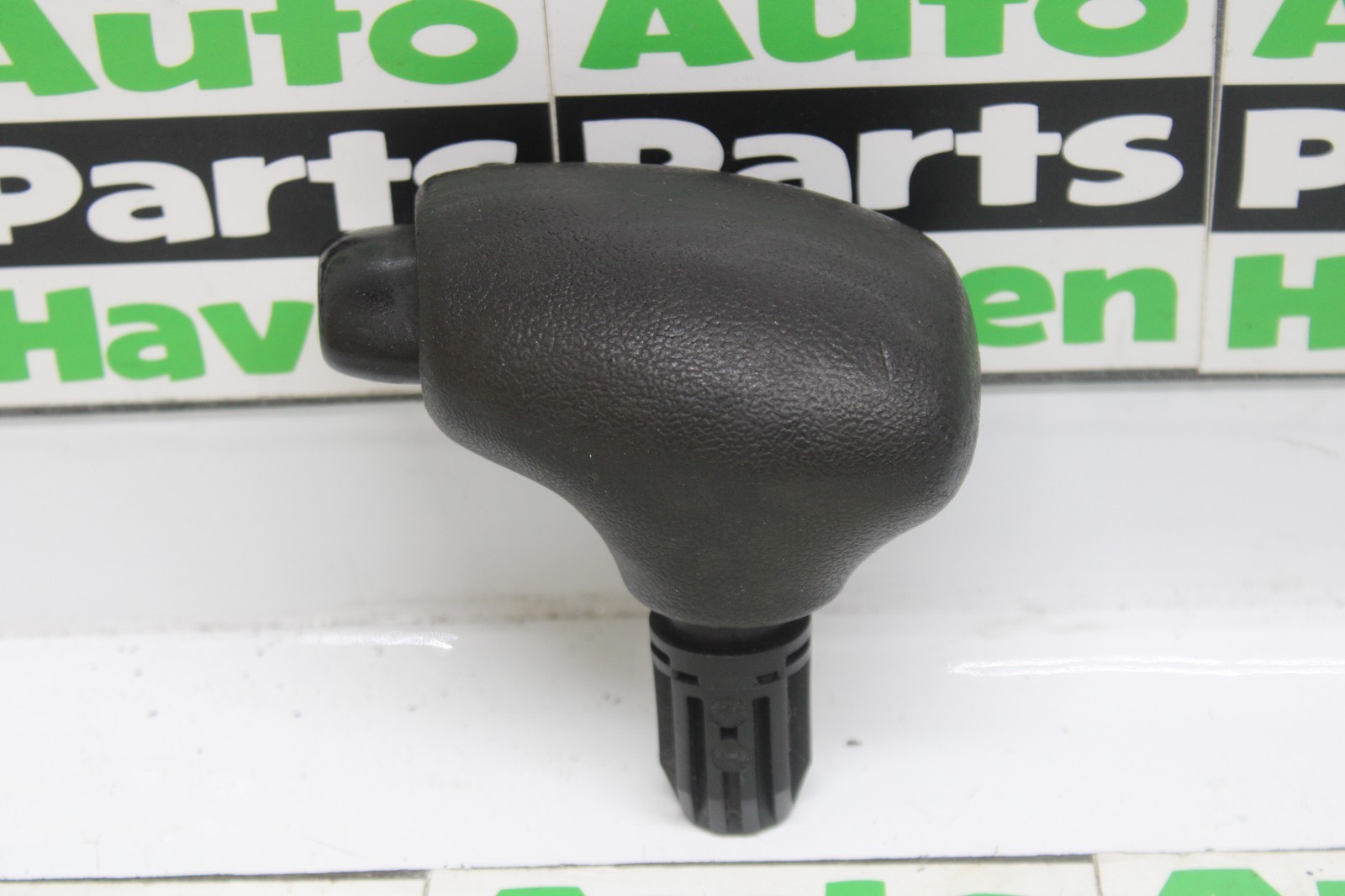 00-05 Chevy - Automatic Shift Knob - Black Button Shifter Auto Handle OEM 00-05 Chevy - Automatic Shift Knob - Black Button Shifter Auto Handle OEM