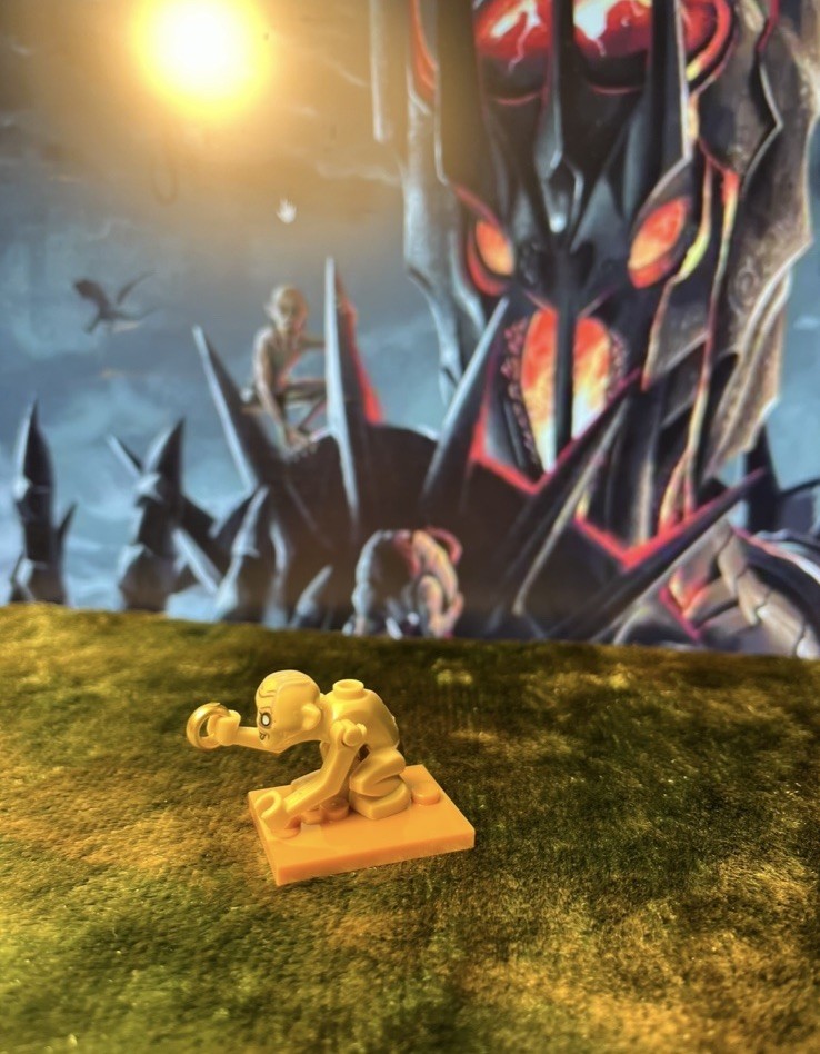1x MINI Lord Of The Rings THE HOBBIT GOLLUM WITH RING on Genuine LEGO Base 1x MINI Lord Of The Rings THE HOBBIT GOLLUM WITH RING on Genuine LEGO Base