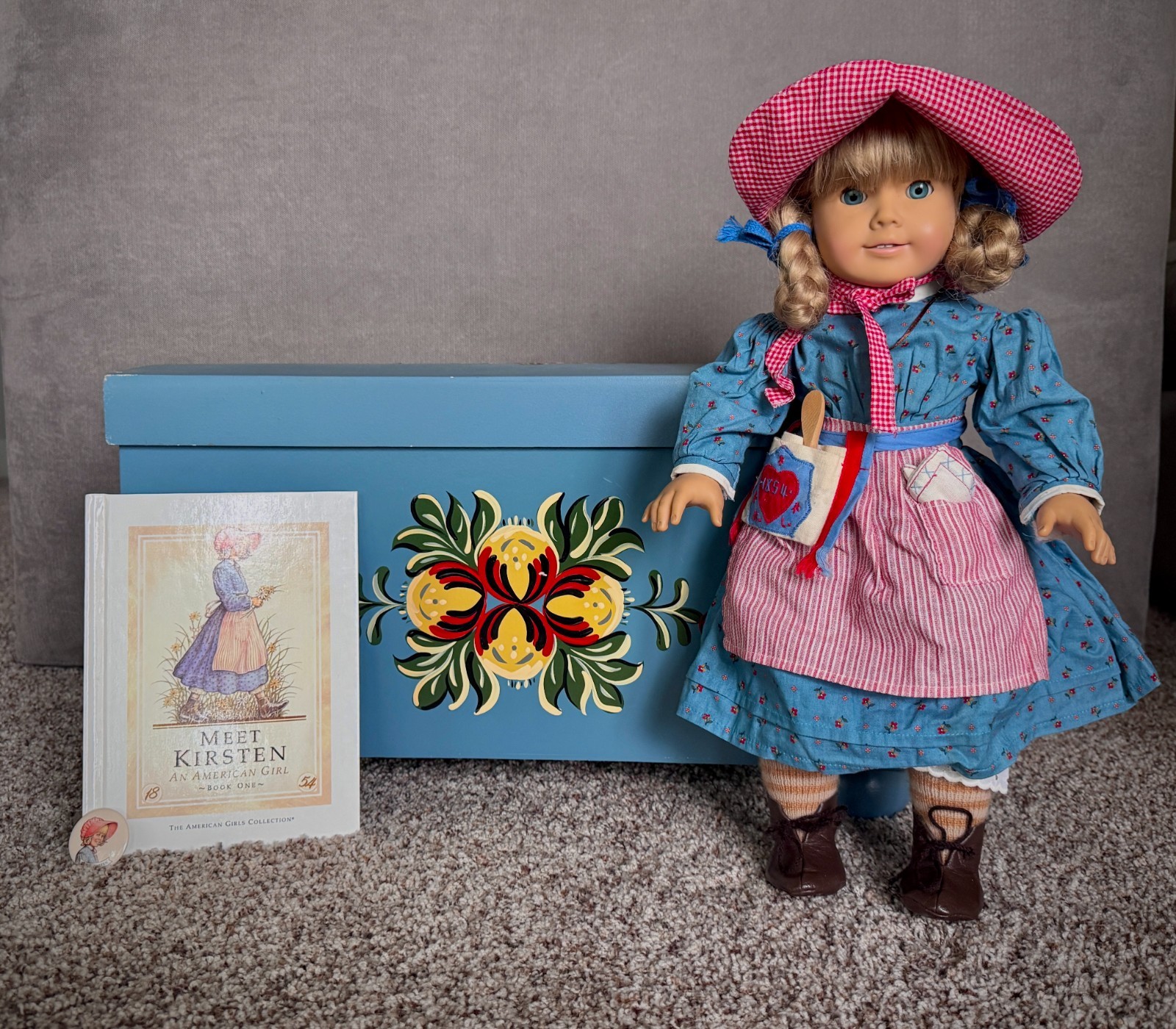 Vtg 1986 Pleasant Company White Body Kirsten Larson Doll Meet Outfit Trunk Book Vtg 1986 Pleasant Company White Body Kirsten Larson Doll Meet Outfit Trunk Book