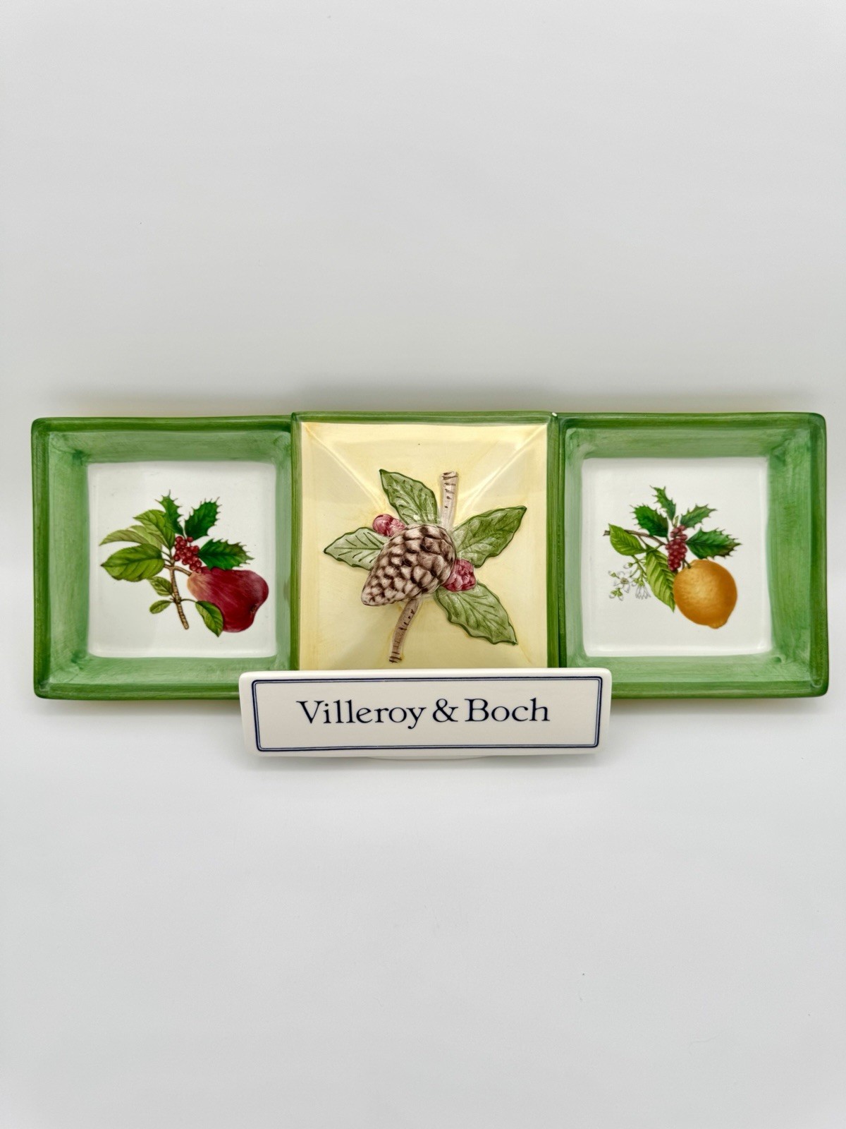 Villeroy & Boch French Noel - 3 Part Relish w/ Center Lid, 16 1/4\
