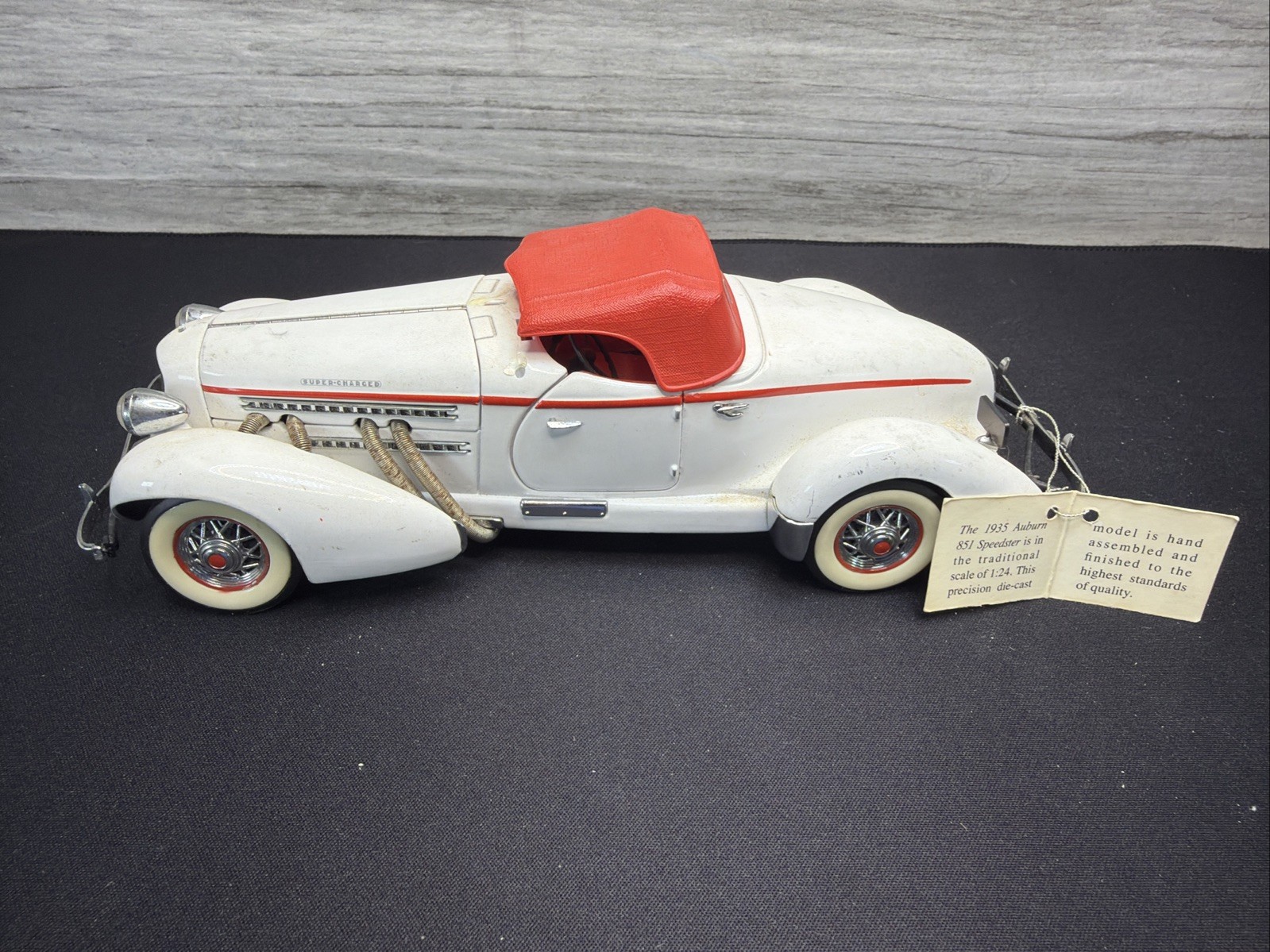 The Franklin Mint 1935 Auburn 851 Speedster 1:24 Scale White BARN FIND REPAIR The Franklin Mint 1935 Auburn 851 Speedster 1:24 Scale White BARN FIND REPAIR
