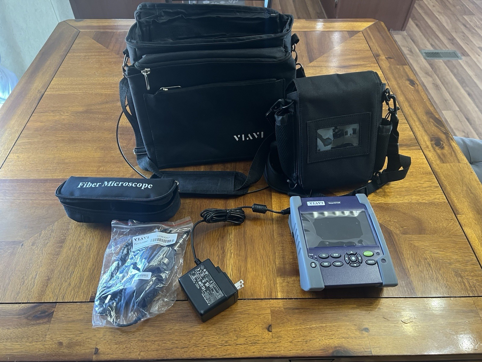 Viavi SmartOTDR Handheld OTDR Single-Mode 1310/1550nm SC 130km 37/35dB