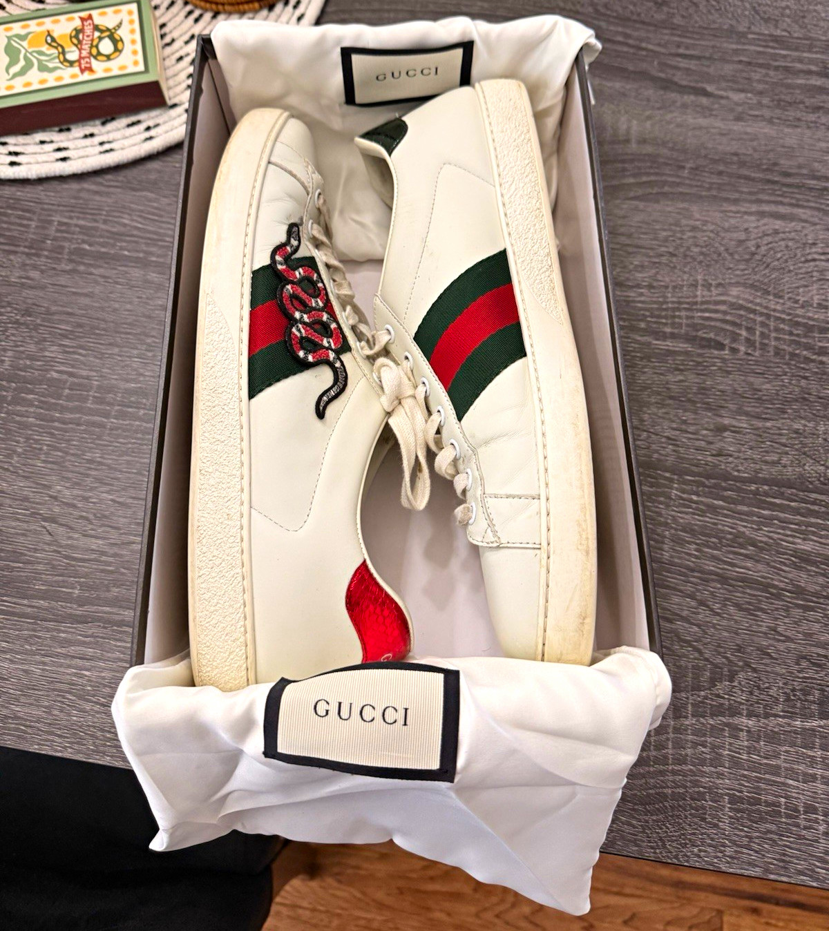 Gucci Men’s White Leather Snake Embroidered sneakers, Size US 10.5 Gucci Men’s White Leather Snake Embroidered sneakers, Size US 10.5