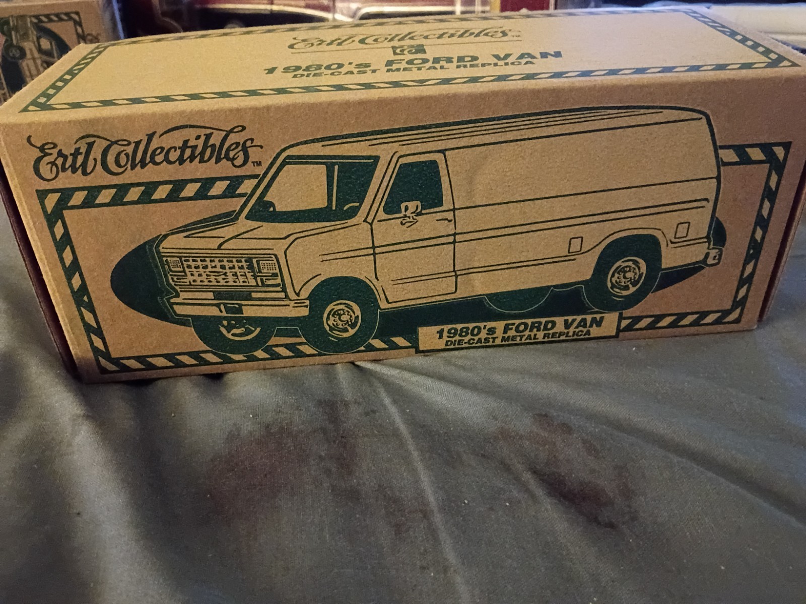 1997 Ertl Collectibles 1980s Ford Van Bank Bell Atlantic Diecast 1:25 Scale 1997 Ertl Collectibles 1980s Ford Van Bank Bell Atlantic Diecast 1:25 Scale