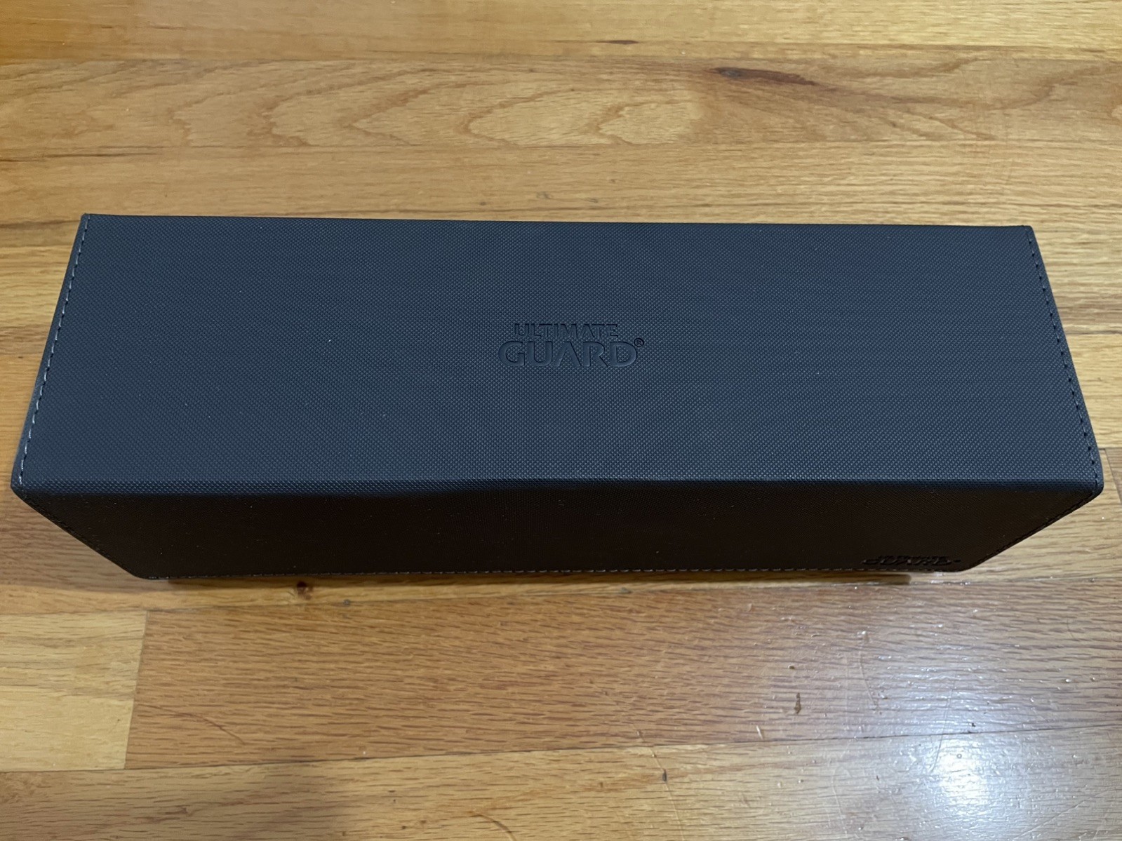 Ultimate Guard Deck Box Arkhive XenoSkin 400+ Deck Case - Black Pre Owned