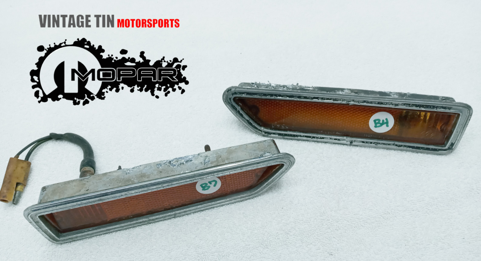 OEM Mopar E-Body 1970-71 Dodge Challenger RH & LH Front Side Marker Lamps