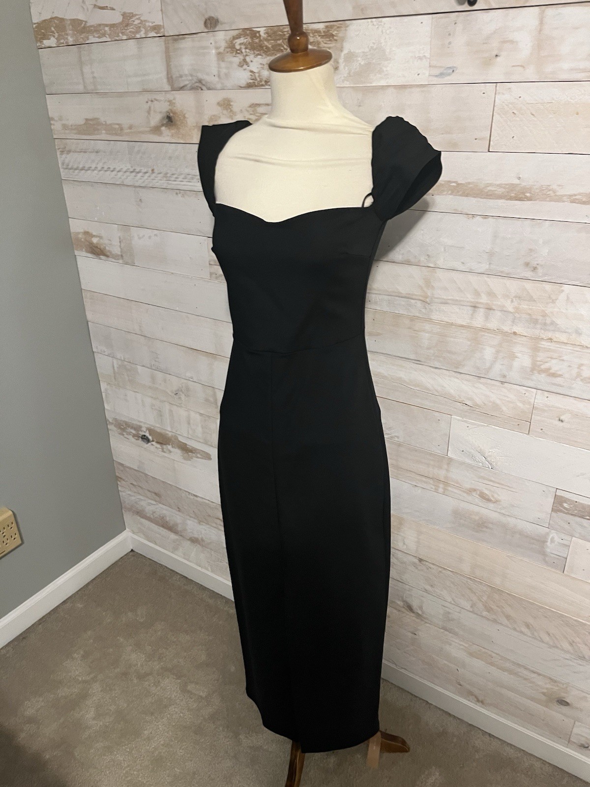 NWT Reformation size S Agostino black midi dress zip close cap sleeve