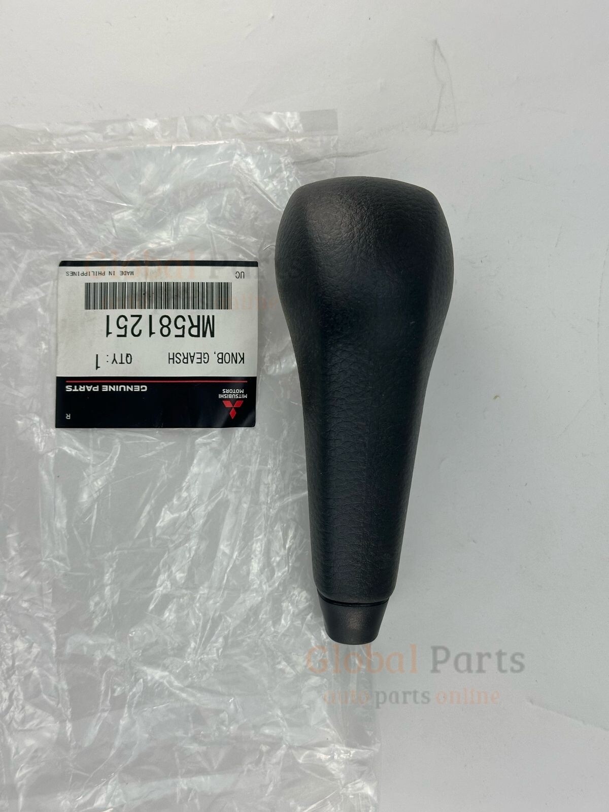 Mitsubishi OEM KNOB GEARSHIFT LEVER MR581251 MR581251