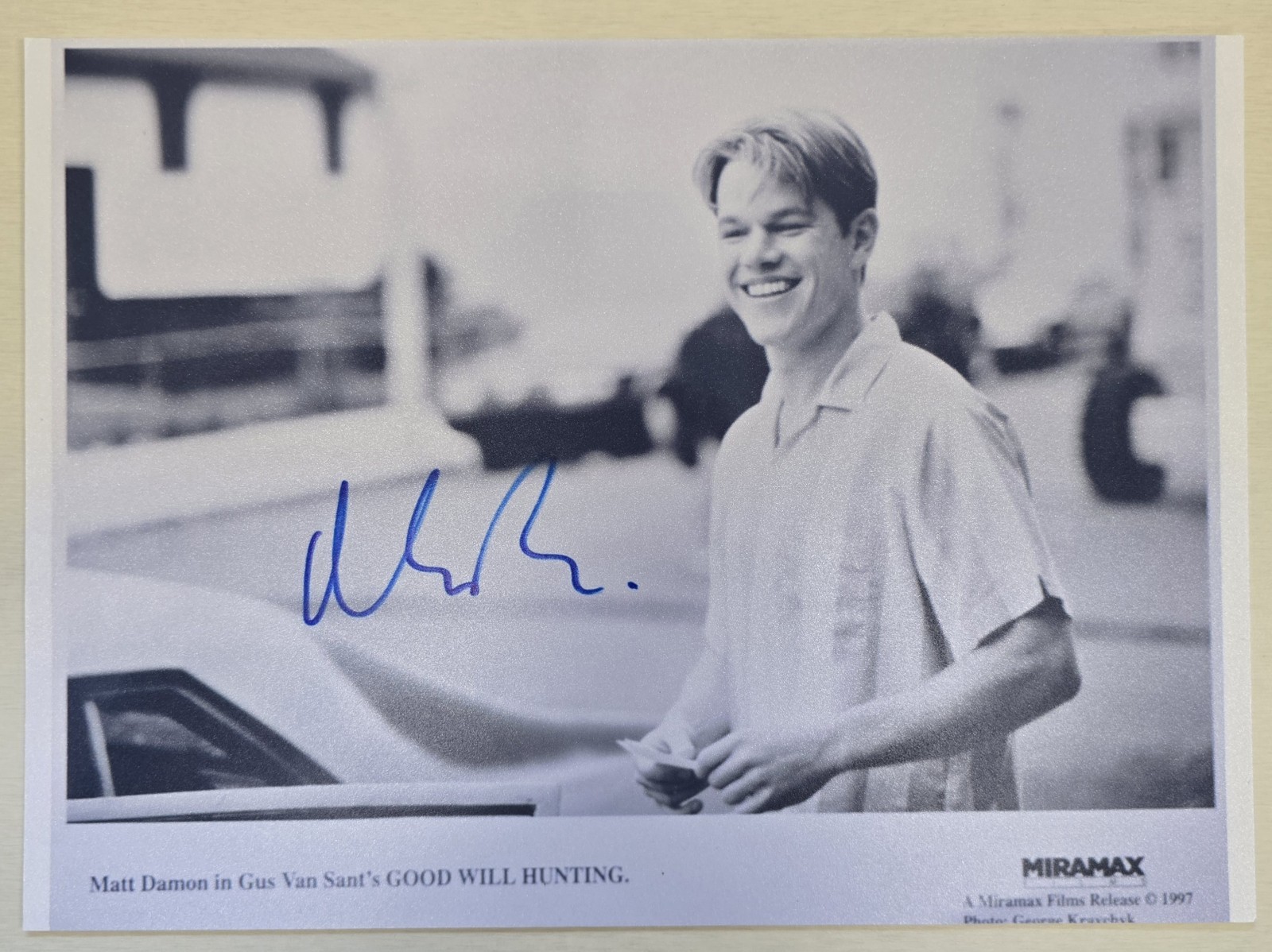 AWESOME ORIGINAL MATT DAMON AUTOGRAPH W/COA 12X8.5\