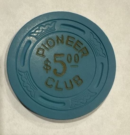 Pioneer Club Hotel Casino Chip Large Crown Las Vegas Nevada 1942