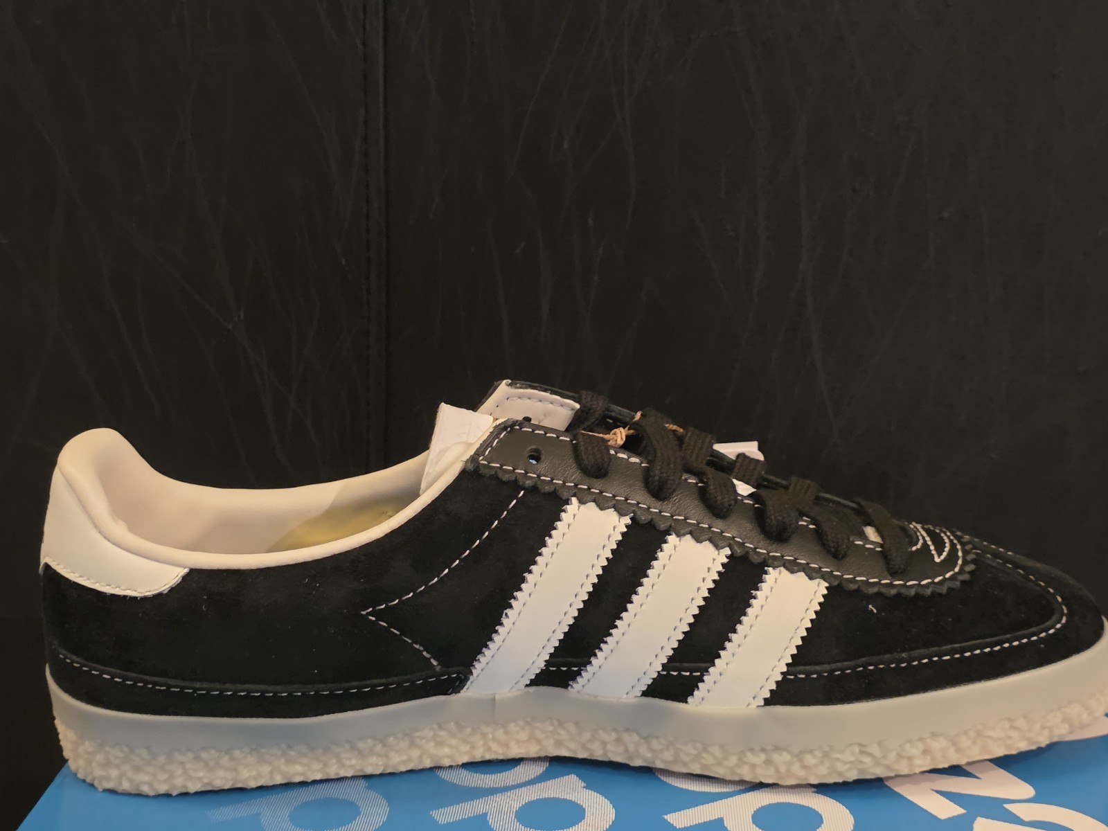 Size 8.5 - Newcastle United x adidas Roelee Spezial Black White Premier League Size 8.5 - Newcastle United x adidas Roelee Spezial Black White Premier League