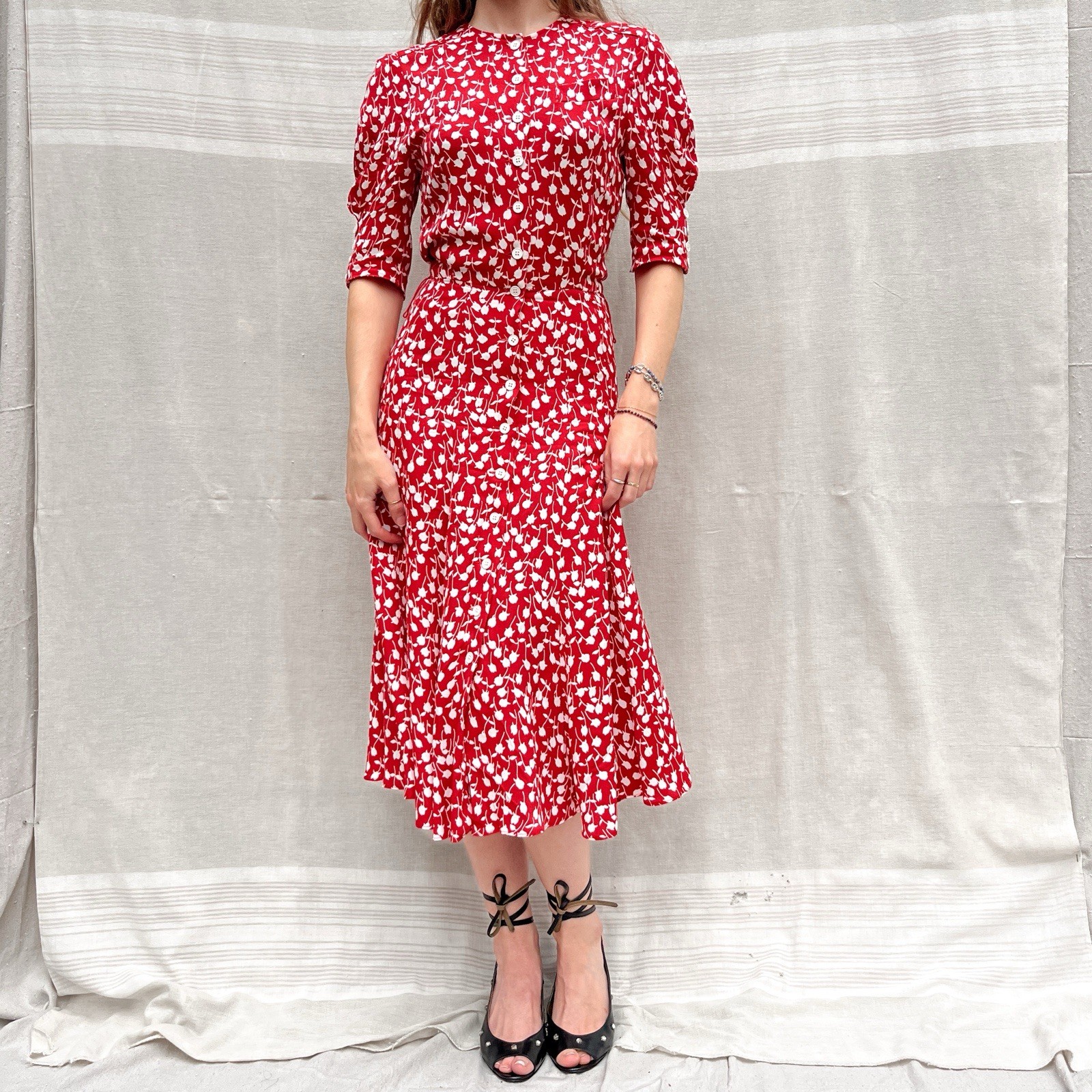 Vintage 80s does 40s Louis Feraud Red Tulip Print Button Front Midi Dress 34/XS