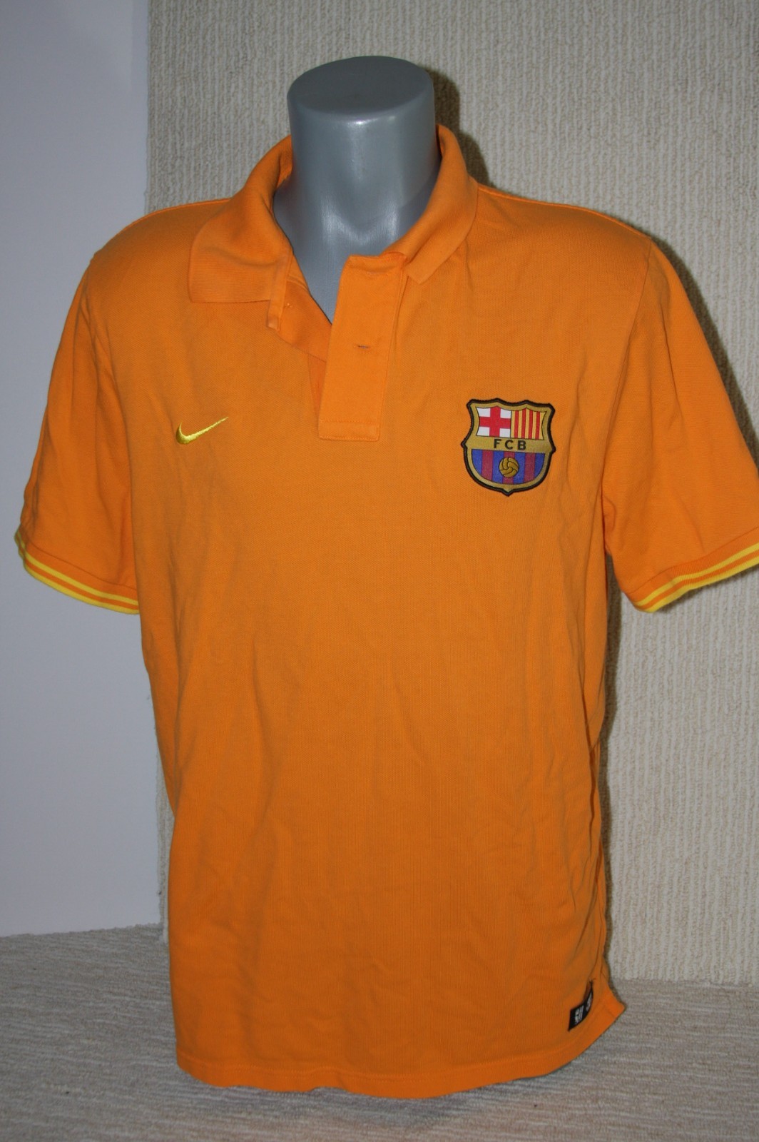 FC Barcelona Nike Orange Polo Shirt Mens XL FCB Crest Camp Nou Soccer Jersey