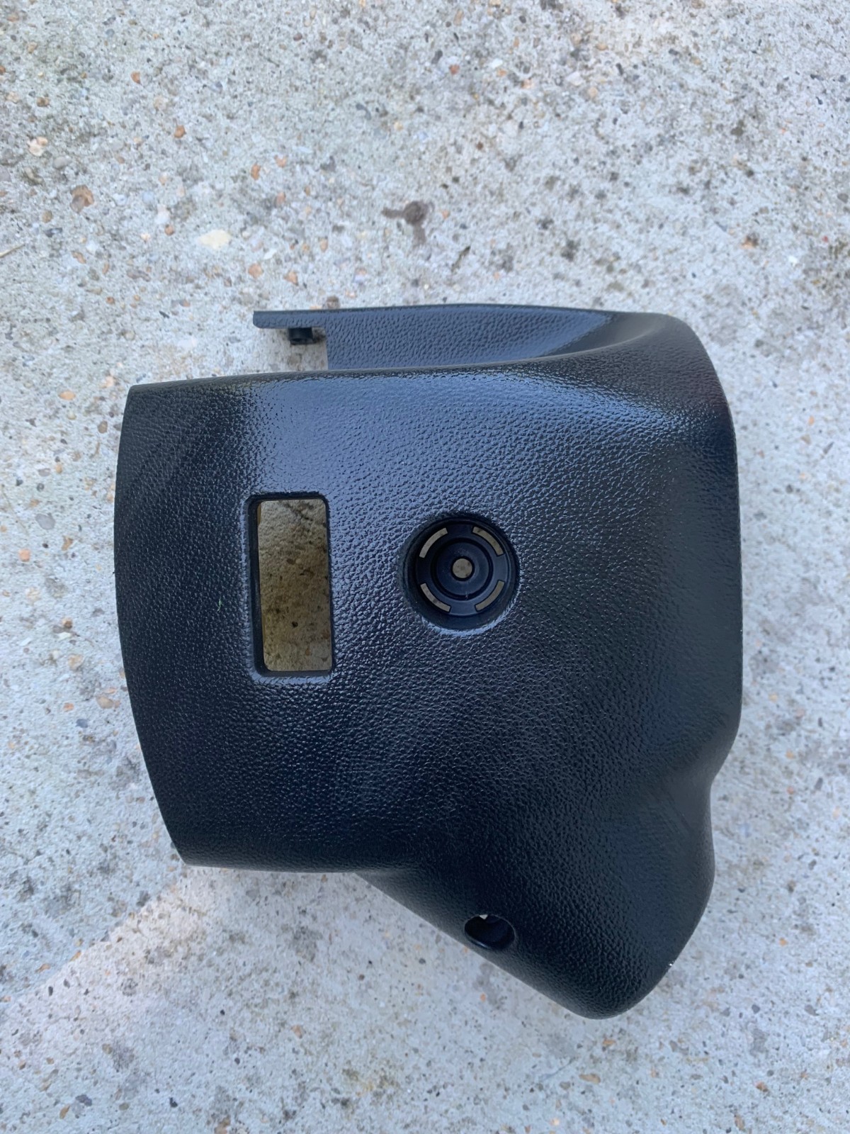 2011-2016 CHEVROLET CRUZE STEERING COLUMN LOWER COVER TRIM PANEL OEM 95459918 