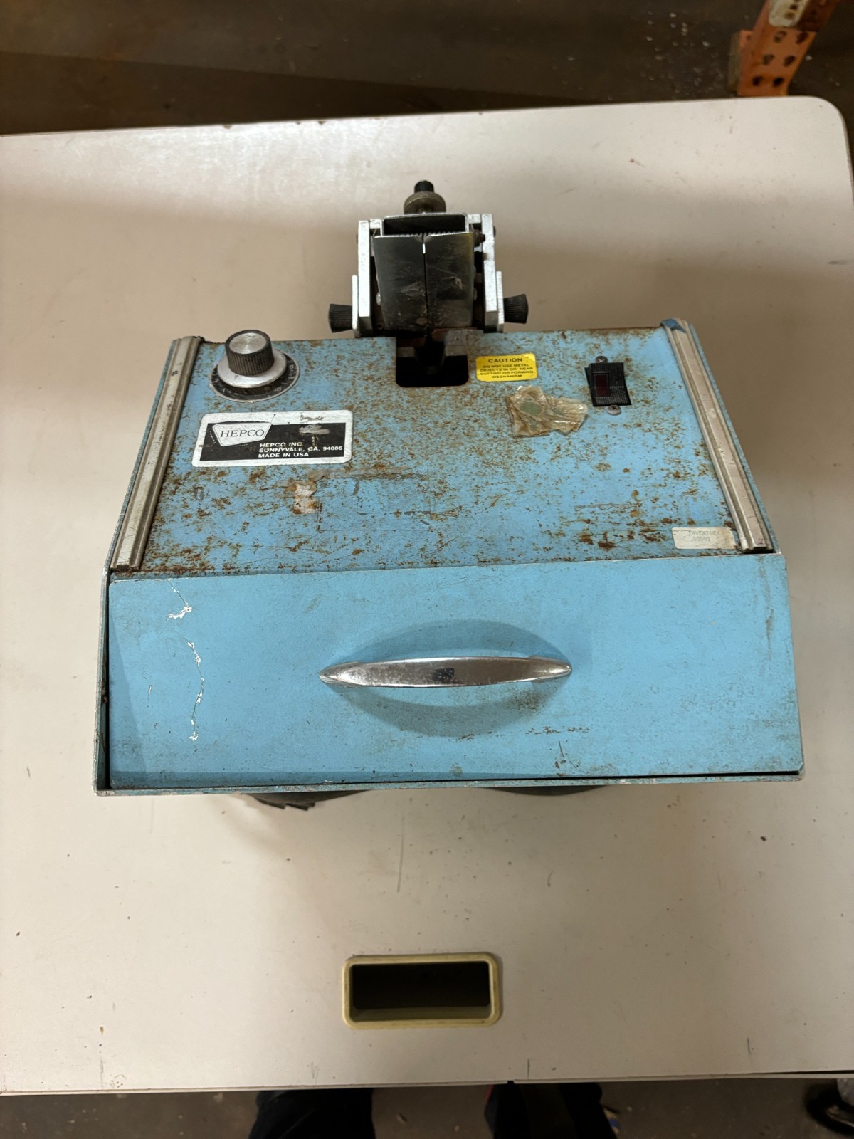 HEPCO 1500-1 Radial Lead Trimming Machine HEPCO 1500-1 Radial Lead Trimming Machine