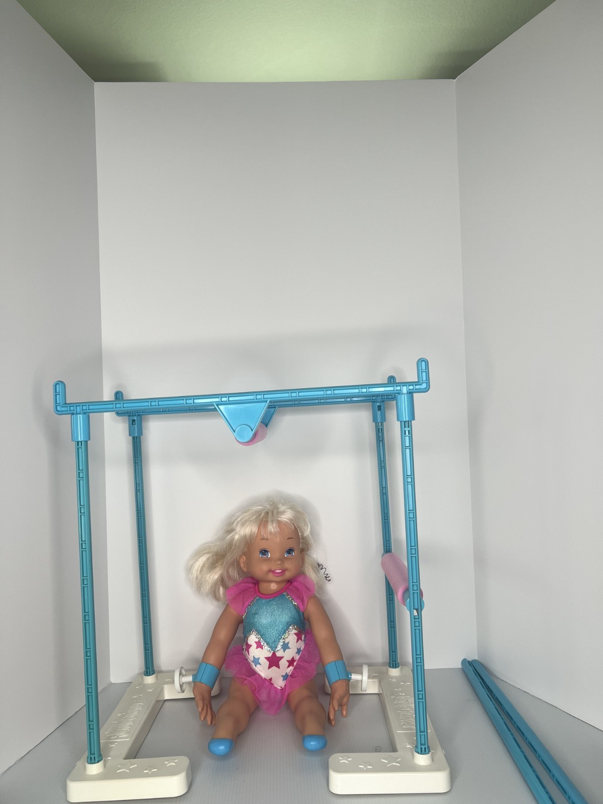 Angelia Mor's Vintage 1995 Mattel Super Jennie Gymnast Doll Bars Remote Works Angelia Mor's Vintage 1995 Mattel Super Jennie Gymnast Doll Bars Remote Works