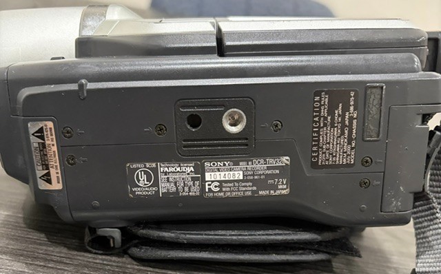 Sony Handycam DCR-TRV320 Digital8 Hi8 Video8 Play Video Transfer VCR
