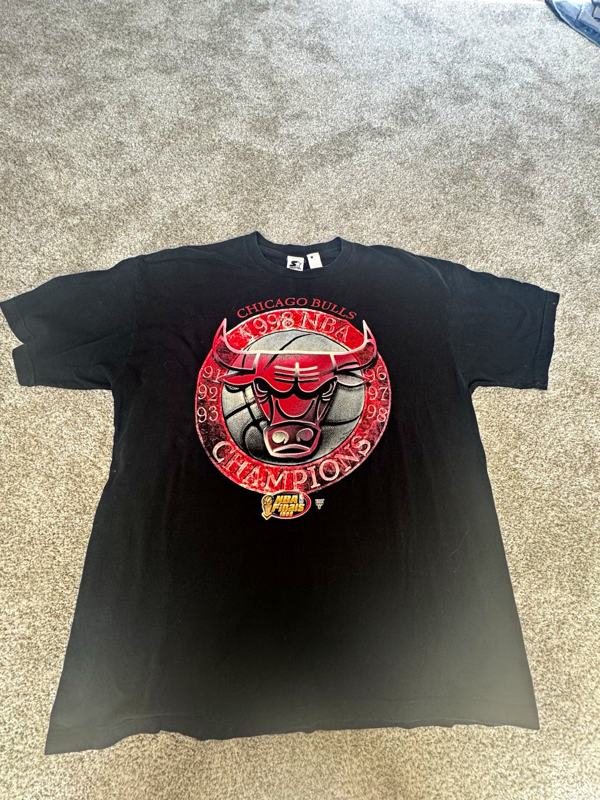 Starter Chicago Bulls 1998 NBA Champions Bulls Tour NBA Finals Black Shirt Starter Chicago Bulls 1998 NBA Champions Bulls Tour NBA Finals Black Shirt