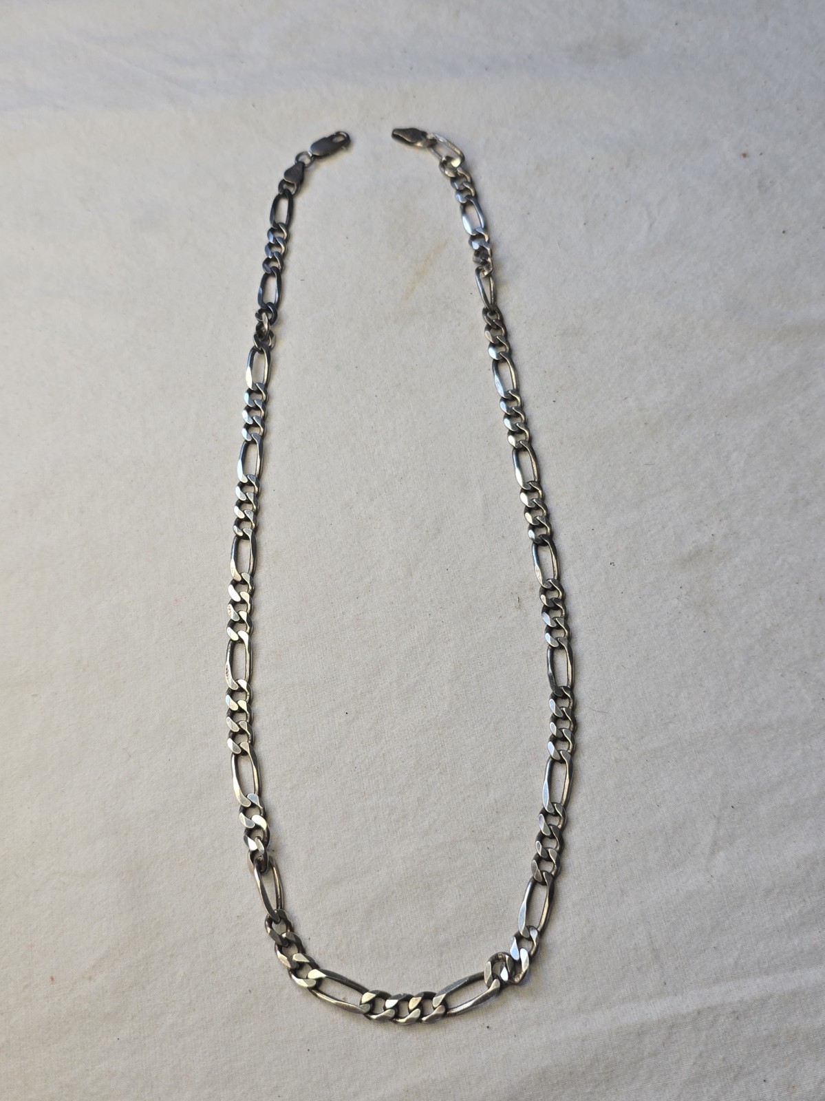 Vtg Sterling Silver Figaro Necklace 20 Inch Length & 5mm Wide - 23.2 Grams Vtg Sterling Silver Figaro Necklace 20 Inch Length & 5mm Wide - 23.2 Grams